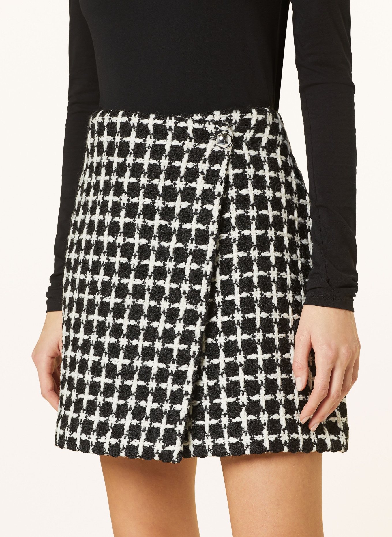 MRS & HUGS Skirt, Color: BLACK/ WHITE (Image 4)