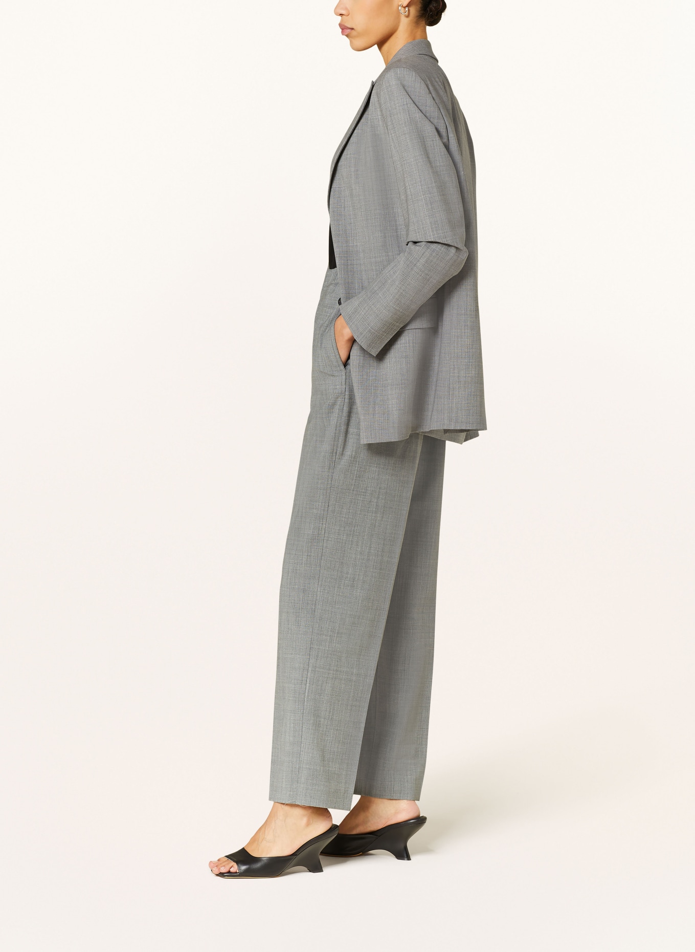 FABIANA FILIPPI Wide leg trousers in merino wool, Color: GRAY (Image 4)