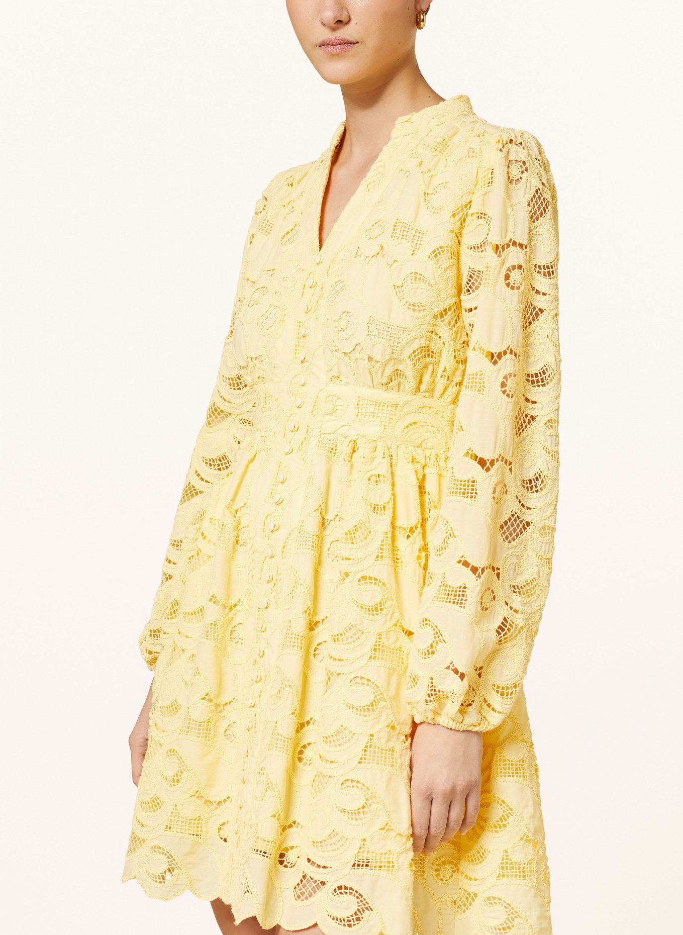 MRS & HUGS Kleid aus Lochspitze: GELB
