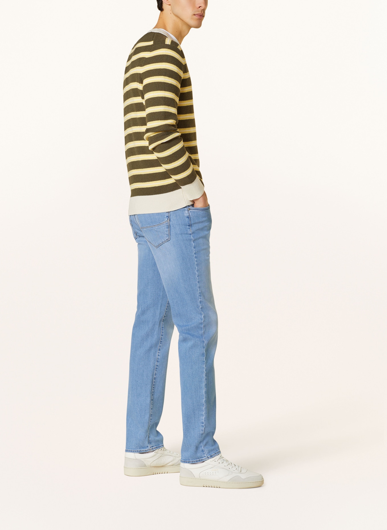 BRAX Jeans CADIZ Straight Fit, Farbe: 28 LIGHT BLUE USED (Bild 4)