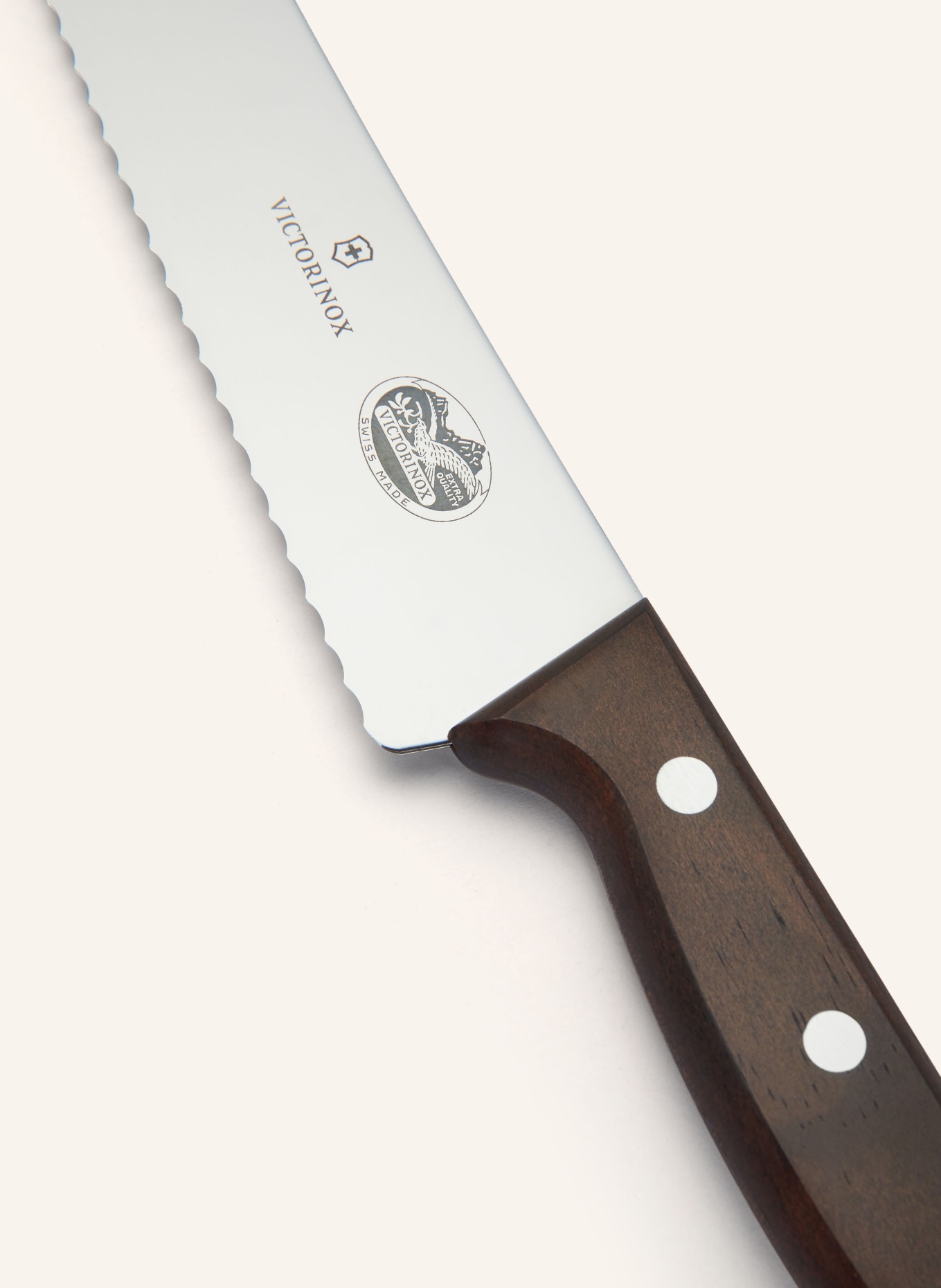 VICTORINOX Nůž na chléb a cukrářský nůž WOOD, Barva: TMAVĚ HNĚDÁ (Obrázek 2)