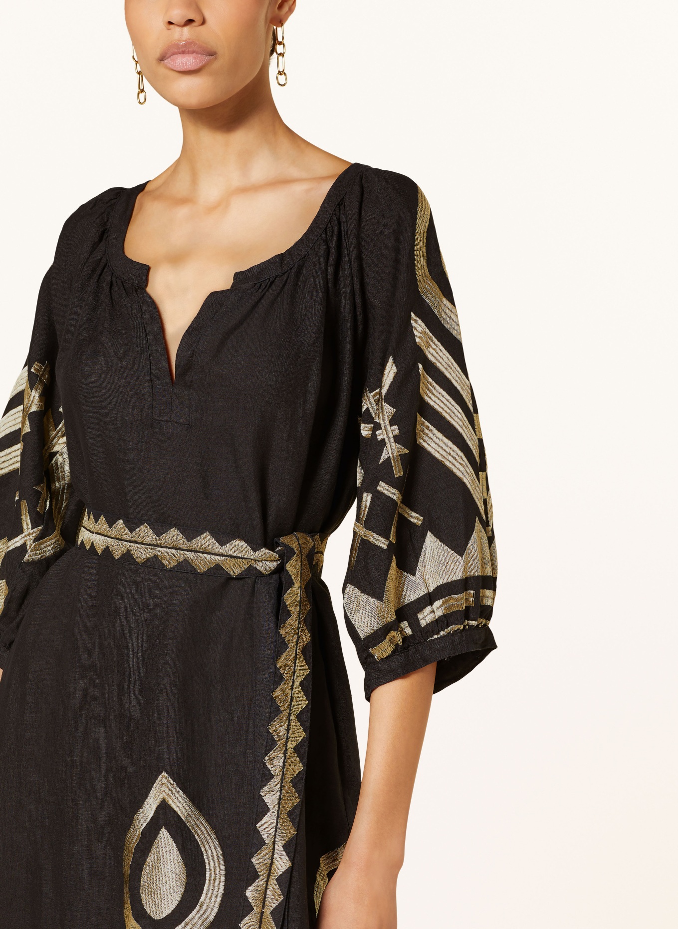 Greek Archaic Kori Beach dress FEATHER in linen with 3/4 sleeves, Color: BLACK/ GOLD (Image 4)