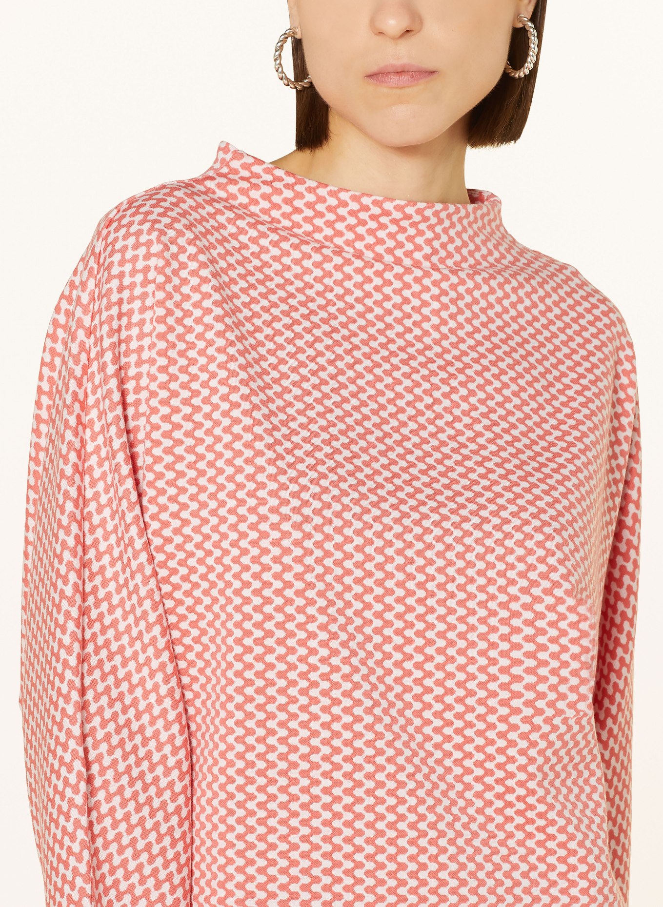 OPUS Sweatshirt GILLU mit 3/4-Arm, Farbe: HELLROT/ WEISS (Bild 4)