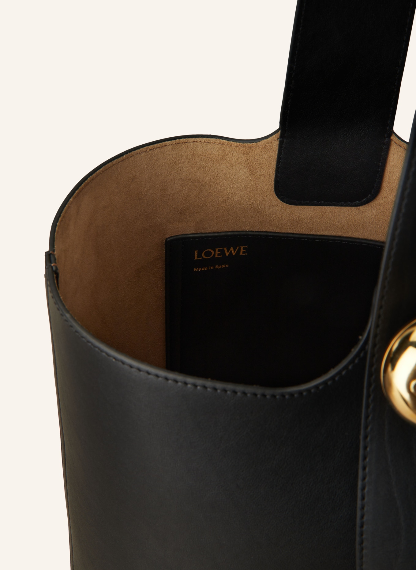 LOEWE Handtasche PEBBLE BUCKET MEDIUM: SCHWARZ