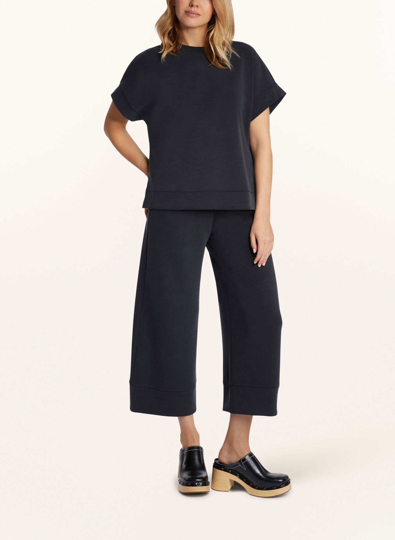 Rich & Royal T-shirt: CZARNY