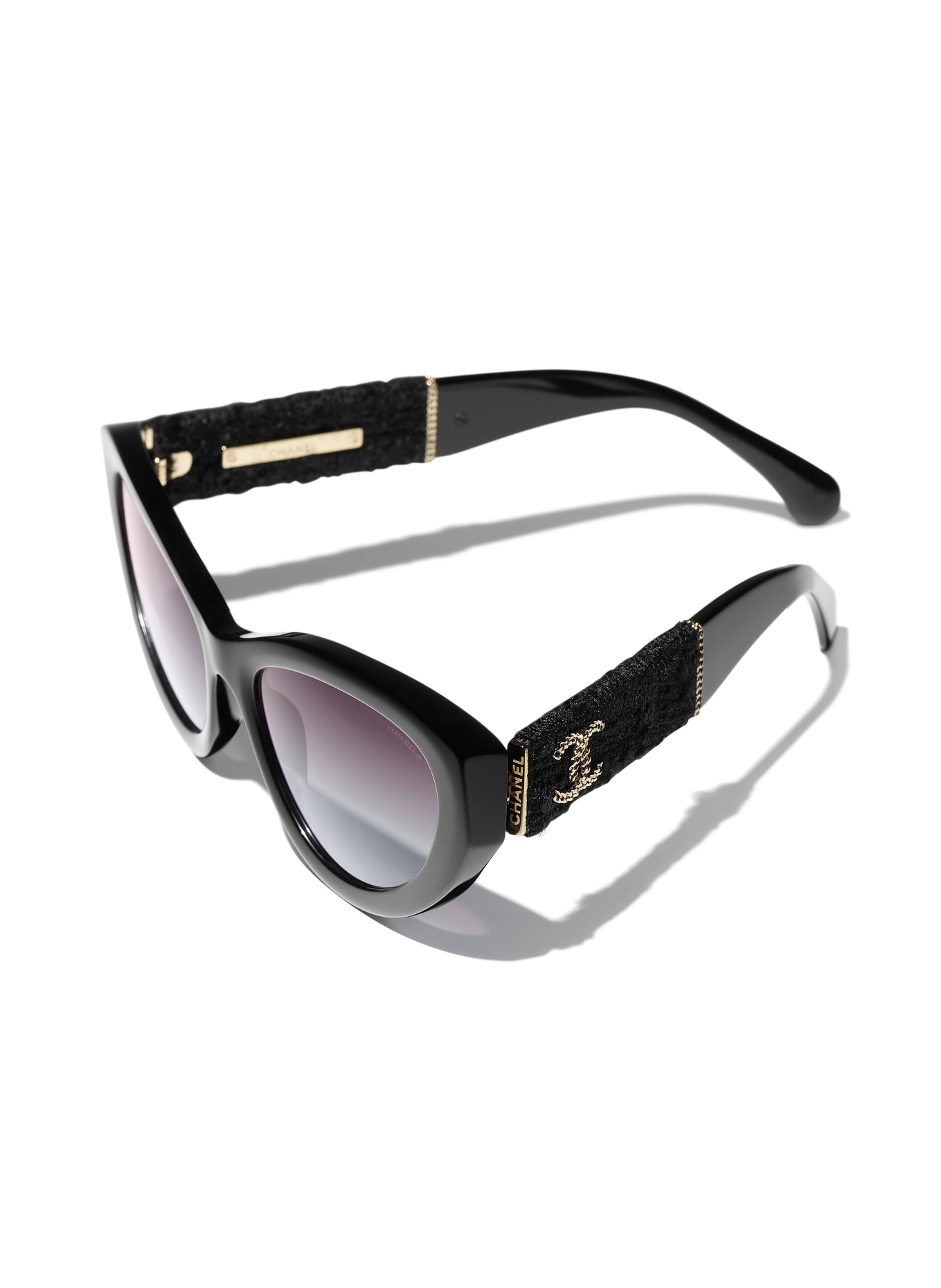 CHANEL Katzenaugenförmige Sonnenbrille: C622S6 - SCHWARZ/ DUNKELGRAU VERLAUF