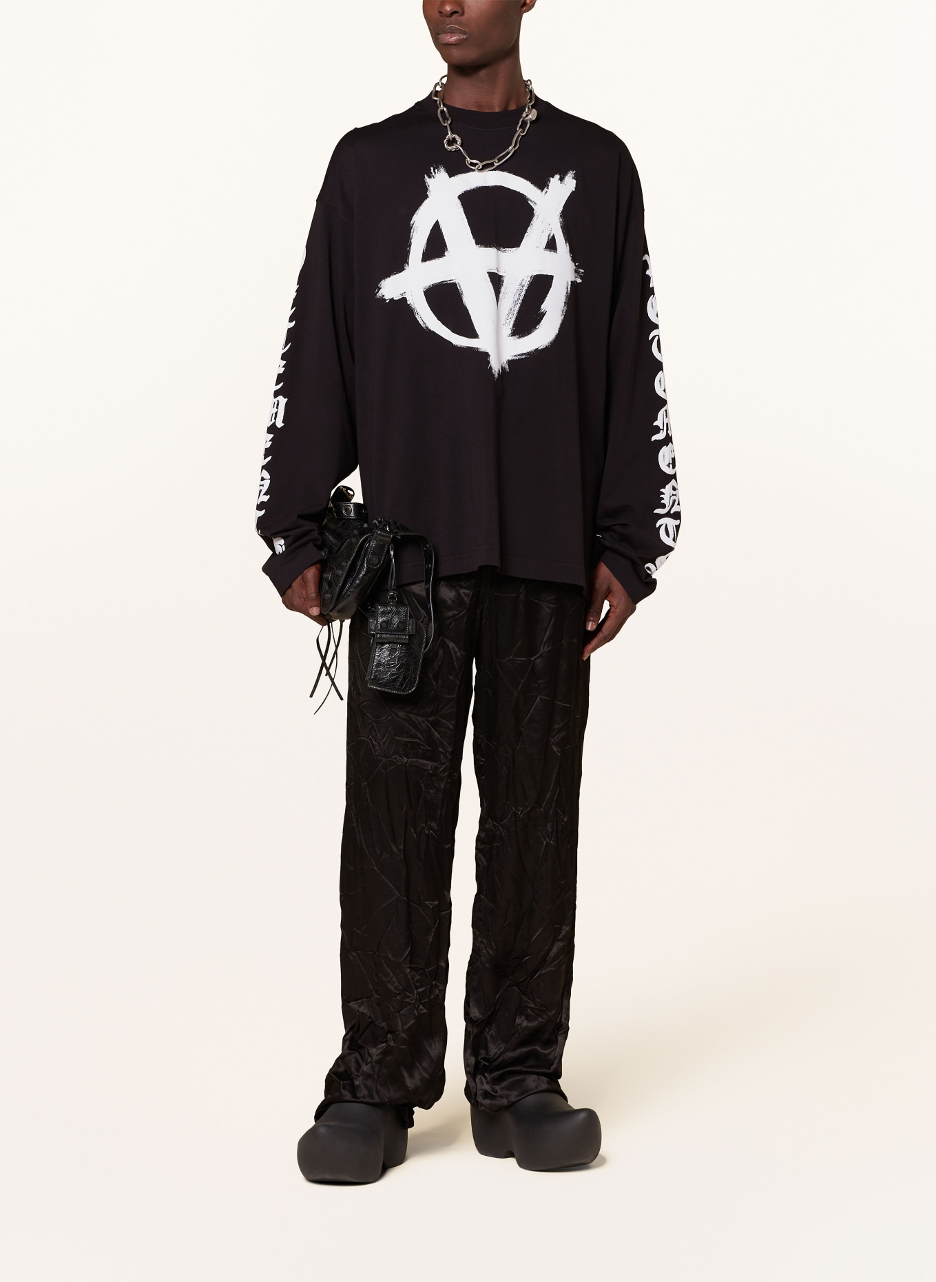 VETEMENTS Long sleeve shirt