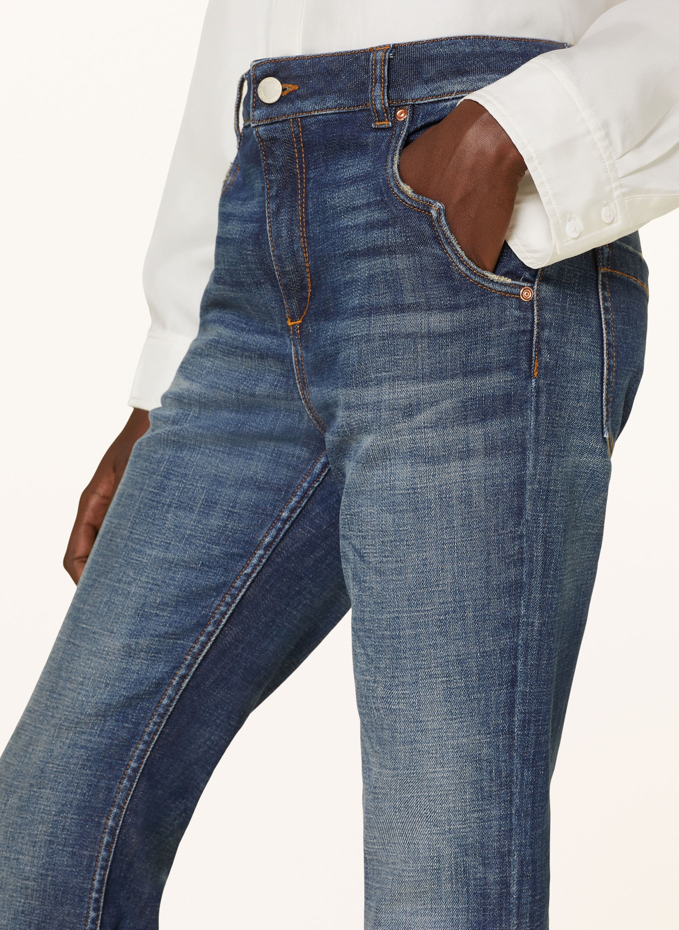 DOROTHEE SCHUMACHER Flared Jeans DENIM LOVE PANTS, Farbe: 872 Denim (Bild 5)