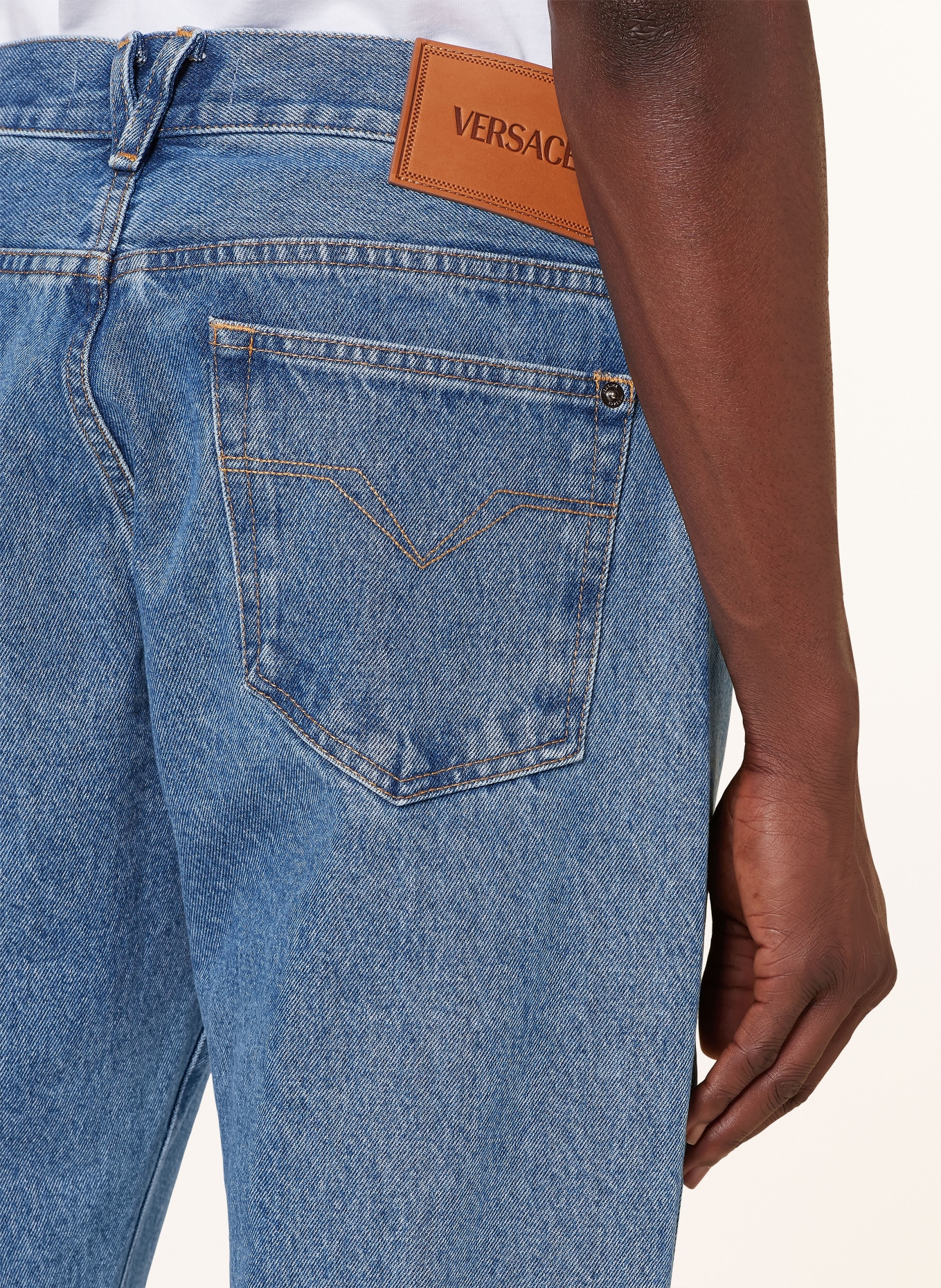 VERSACE Jeans regular fit, Color: 1D360 FADED LIGHT BLUE (Image 6)