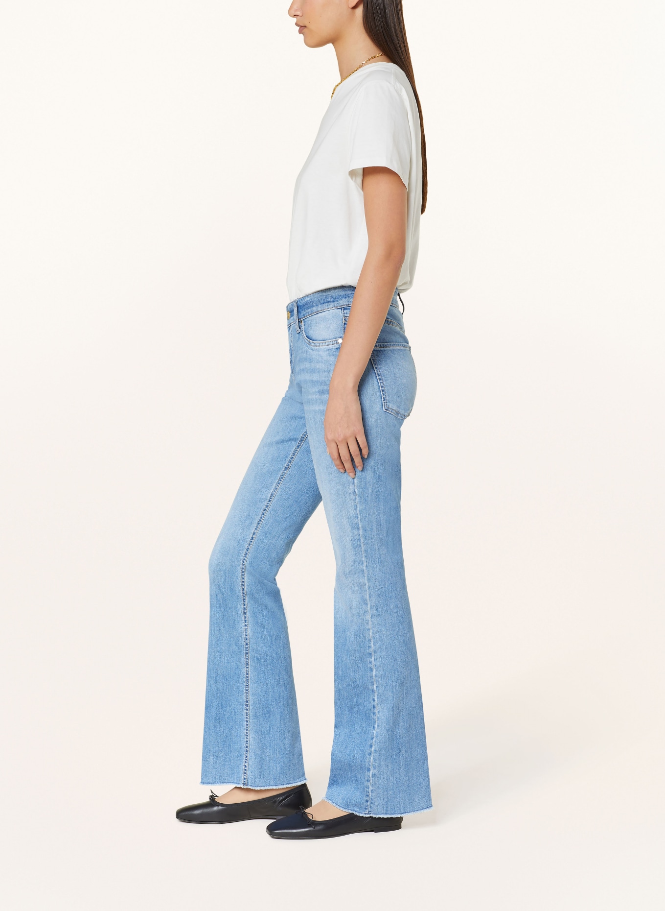 CAMBIO Flared Jeans PARIS, Farbe: 5228 sunny mid used fringed (Bild 4)