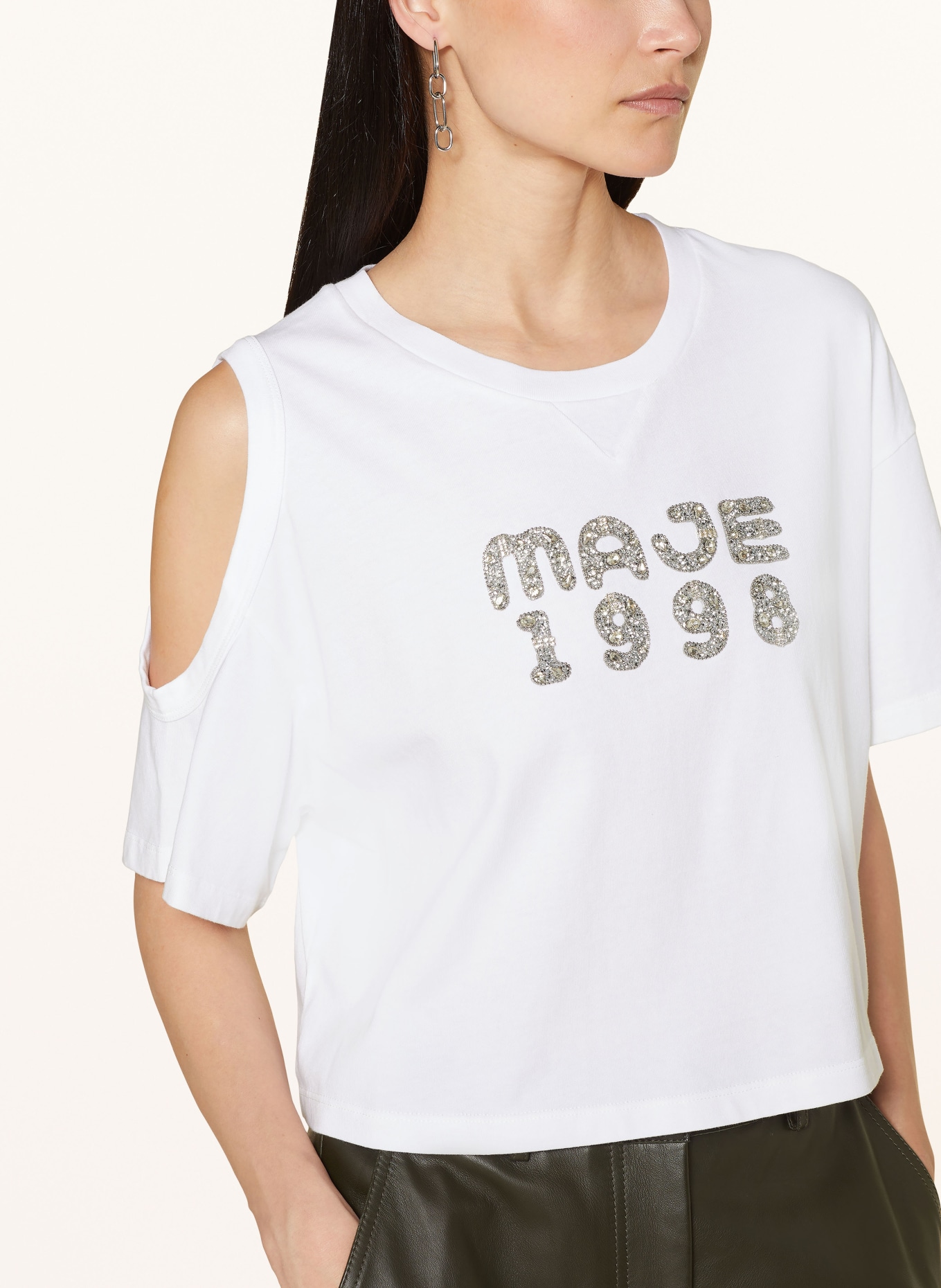 maje T-Shirt mit Cut-out und Schmucksteinen, Farbe: WEISS (Bild 4)