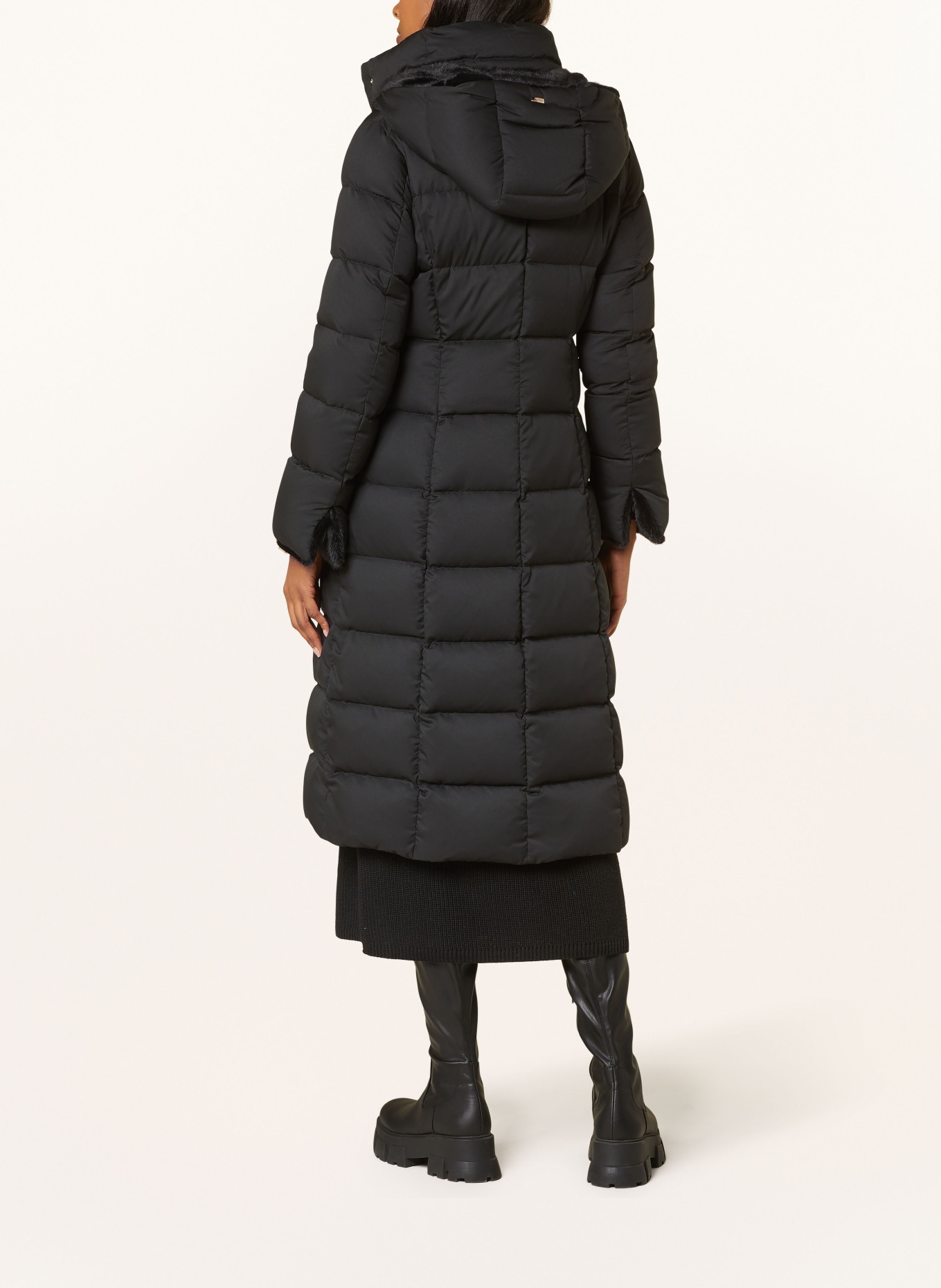 HERNO Péřový kabát s umělou kožešinou, Barva: ČERNÁ (Obrázek 3)