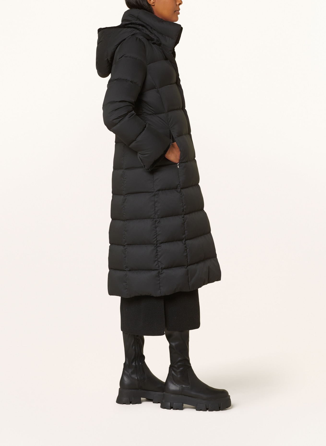 HERNO Péřový kabát s umělou kožešinou, Barva: ČERNÁ (Obrázek 4)