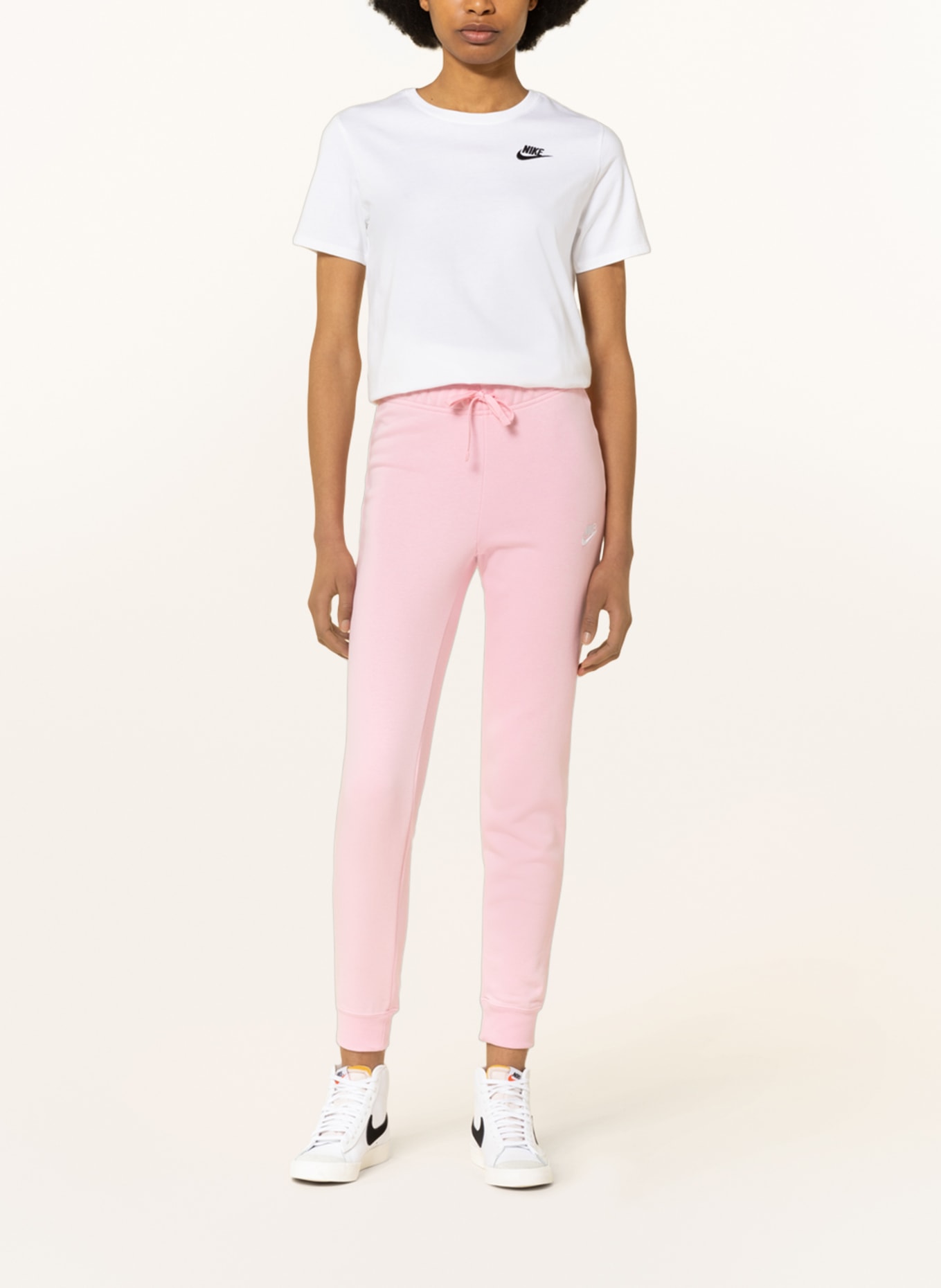 Nike T-Shirt SPORTSWEAR CLUB ESSENTIALS: WEISS