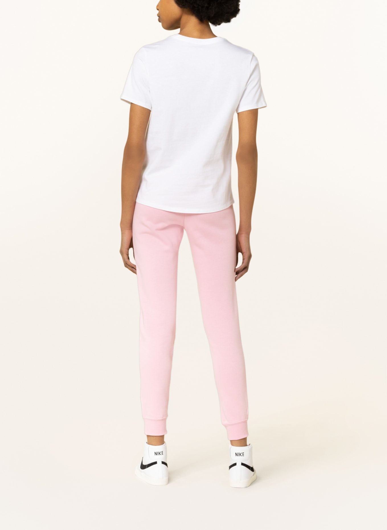 Nike T-Shirt SPORTSWEAR CLUB ESSENTIALS: WEISS