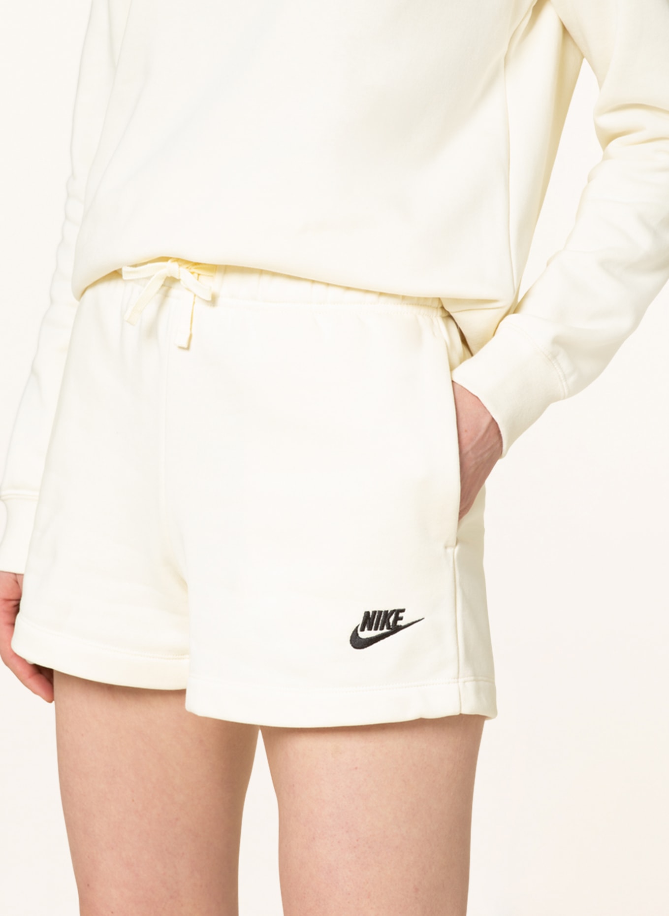 Nike Spodnie dresowe SPORTSWEAR CLUB, Kolor: JASNOŻÓŁTY (Obrazek 5)