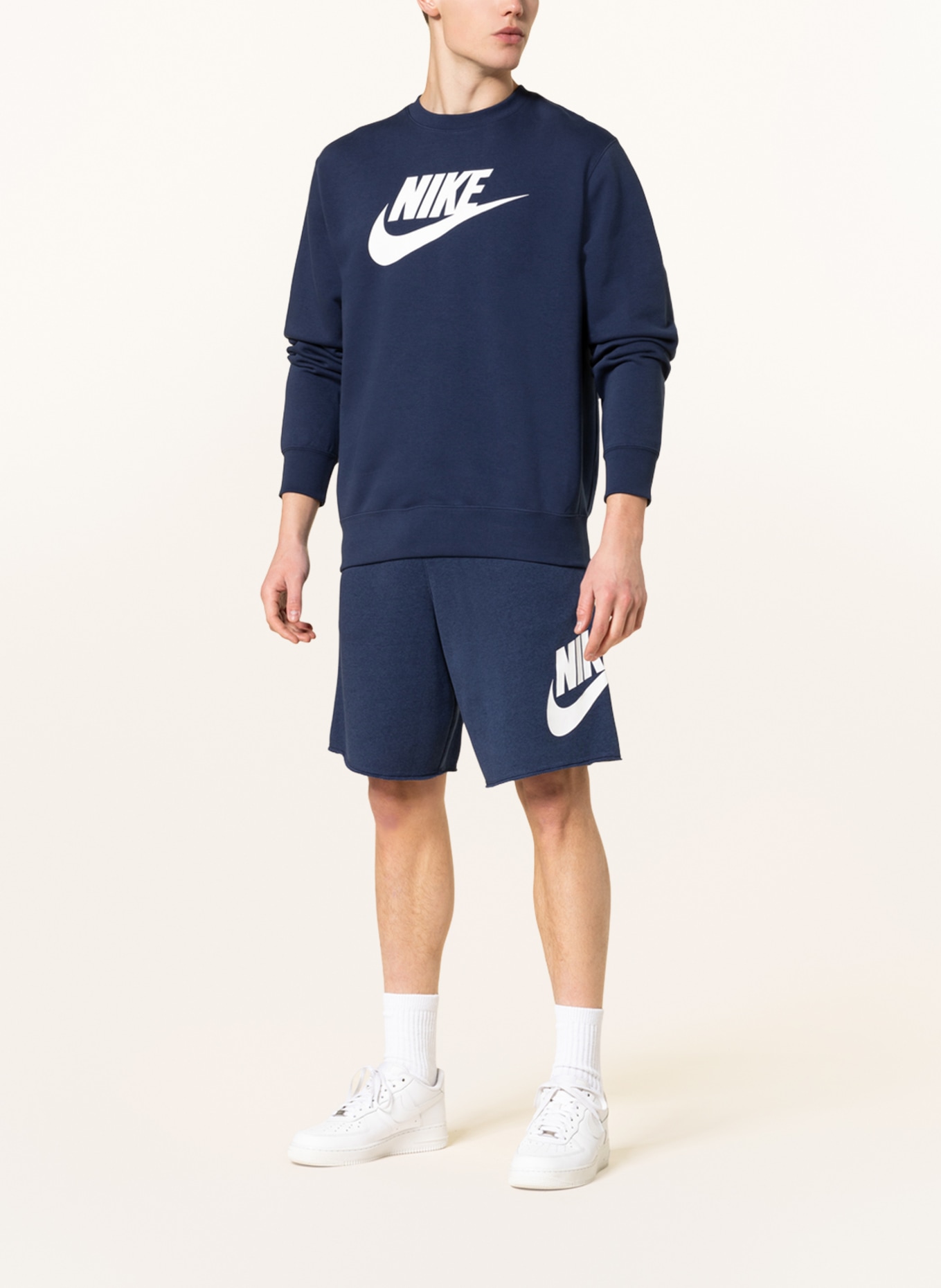 Nike Sweatshirt SPORTSWEAR CLUB in dark blue