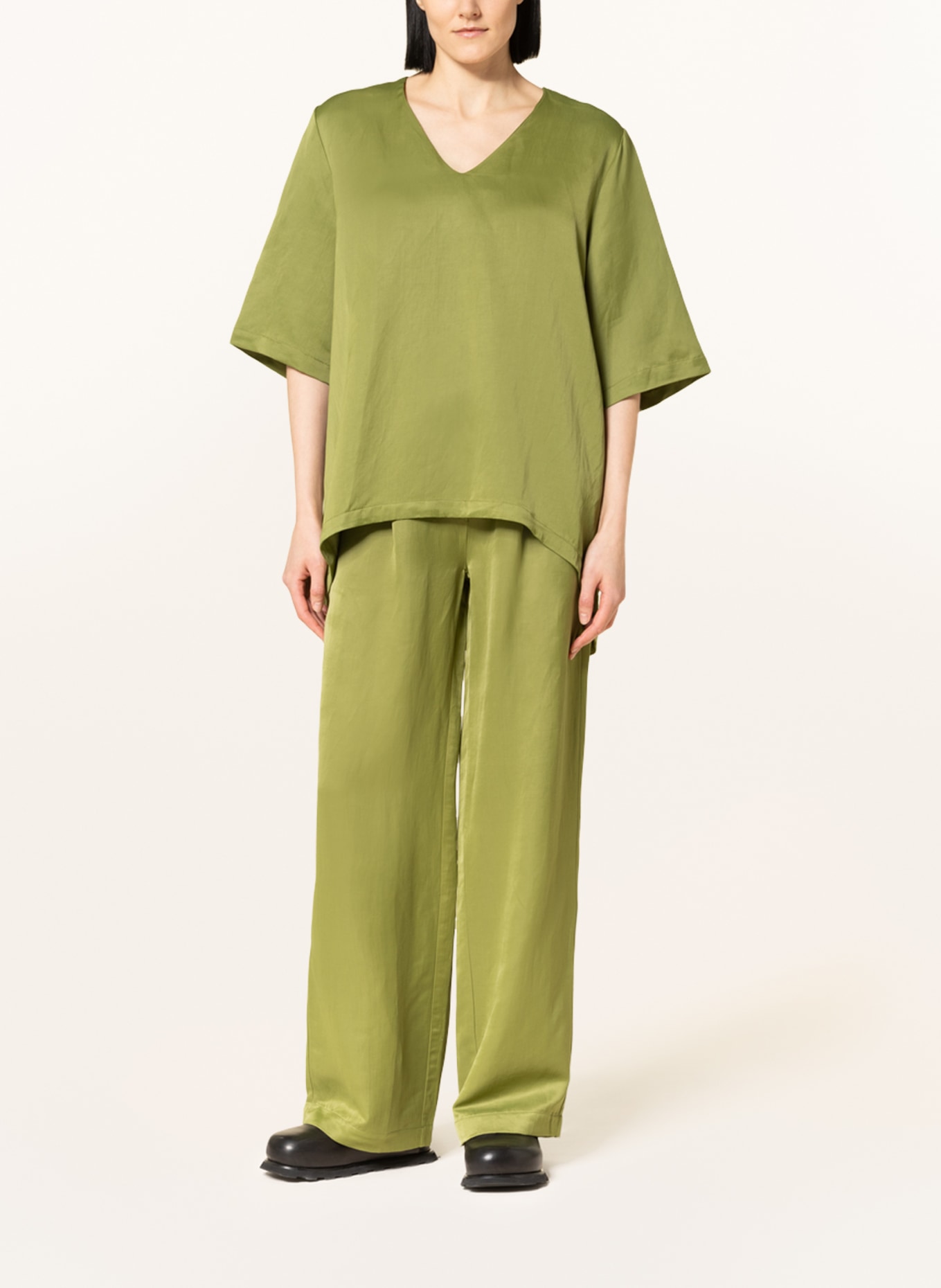 ayen Blouse-style shirt with linen and 3/4 sleeves, Color: GREEN (Image 2)