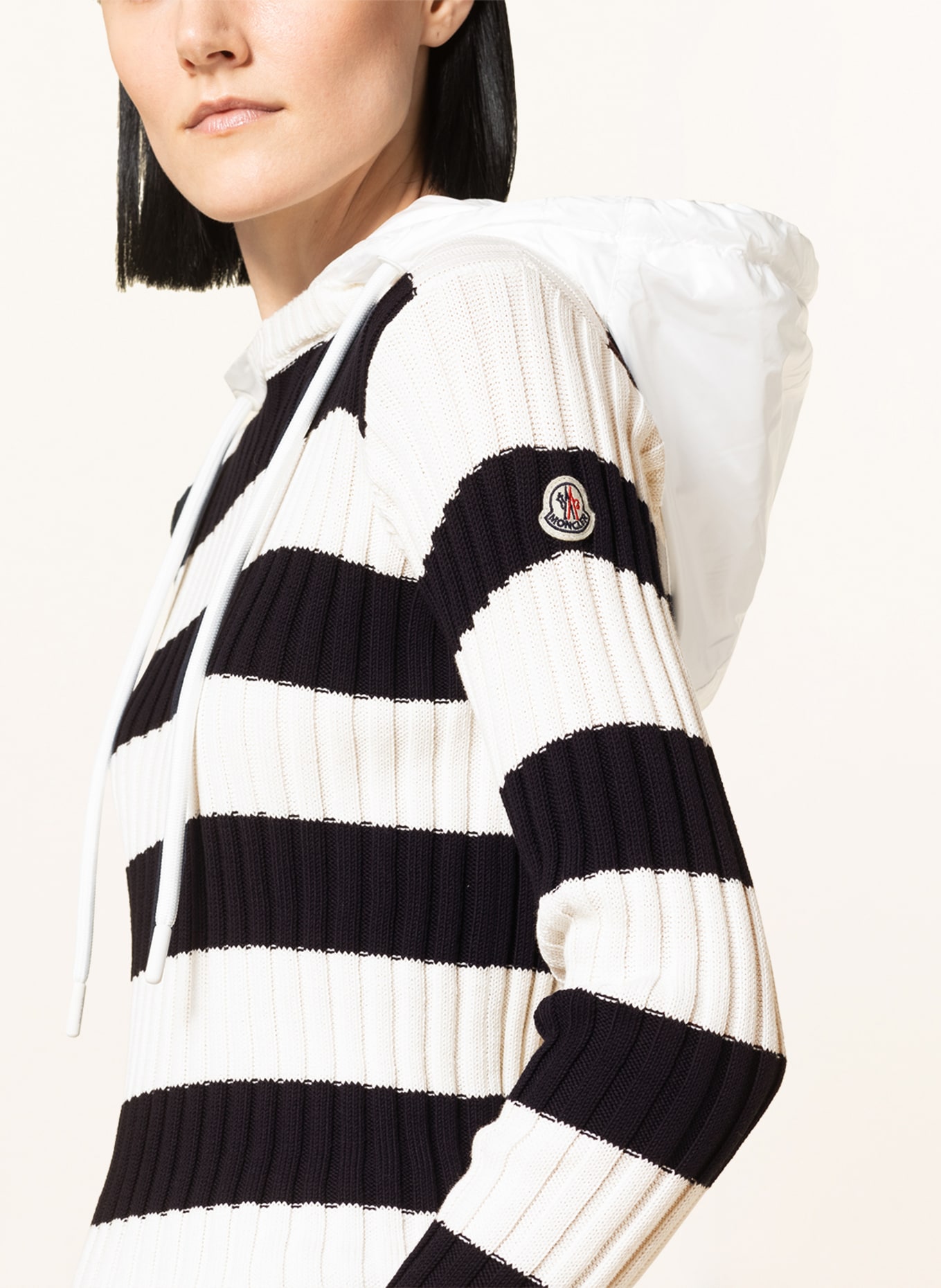 MONCLER Pullover mit abnehmbarer Kapuze, Farbe: WEISS/ SCHWARZ (Bild 6)