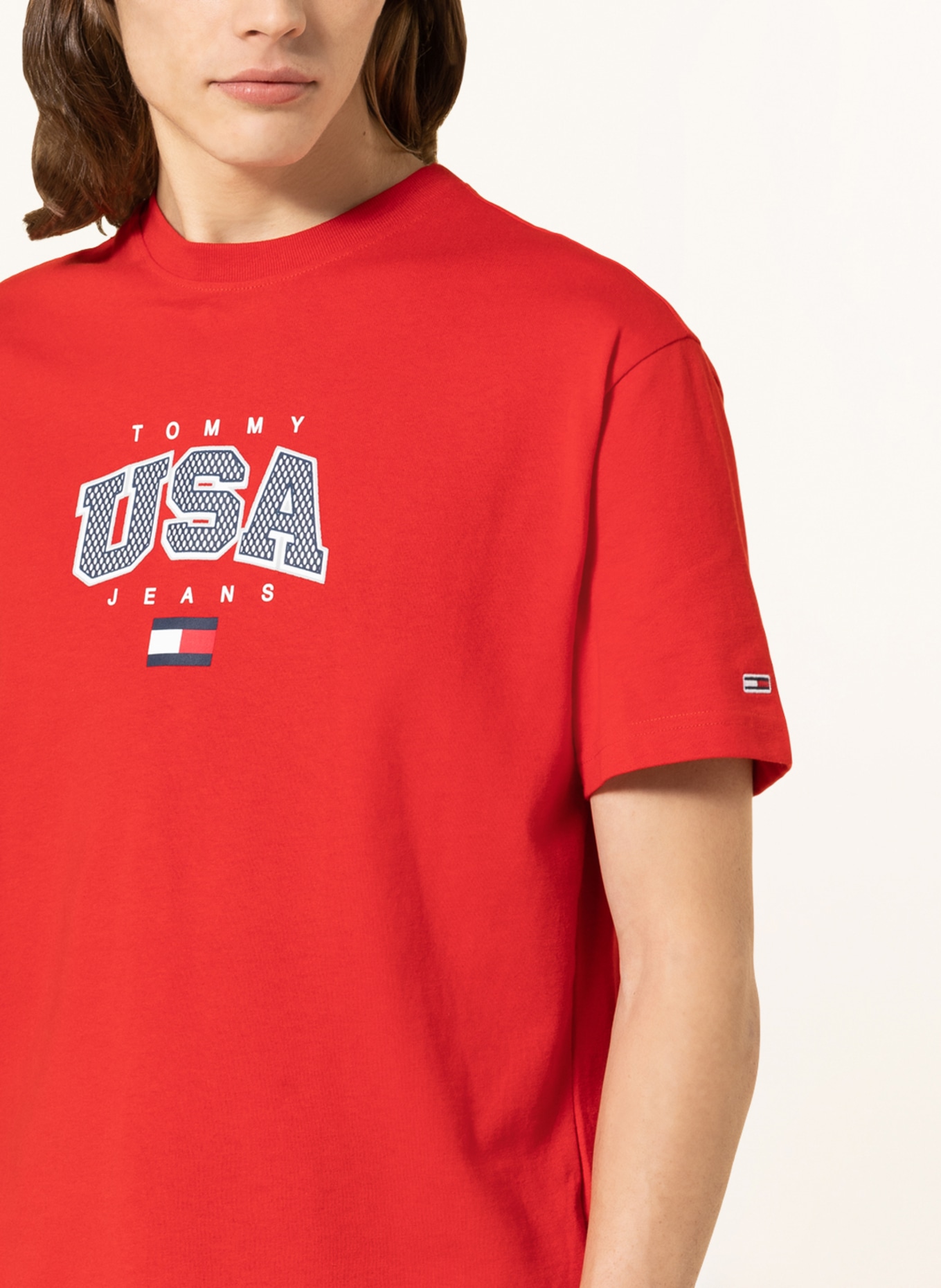 Red tommy jeans t shirt sale