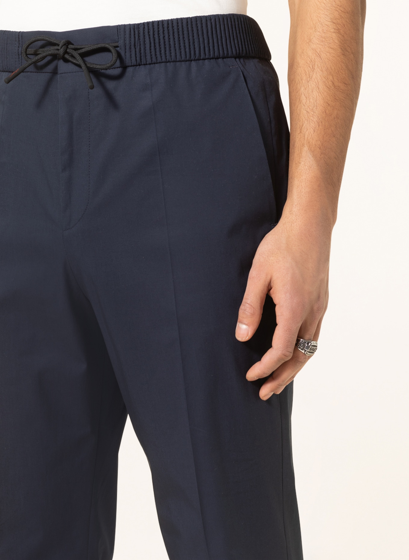 HUGO Spodnie HOWIE w stylu dresowym extra slim fit, Kolor: GRANATOWY (Obrazek 5)