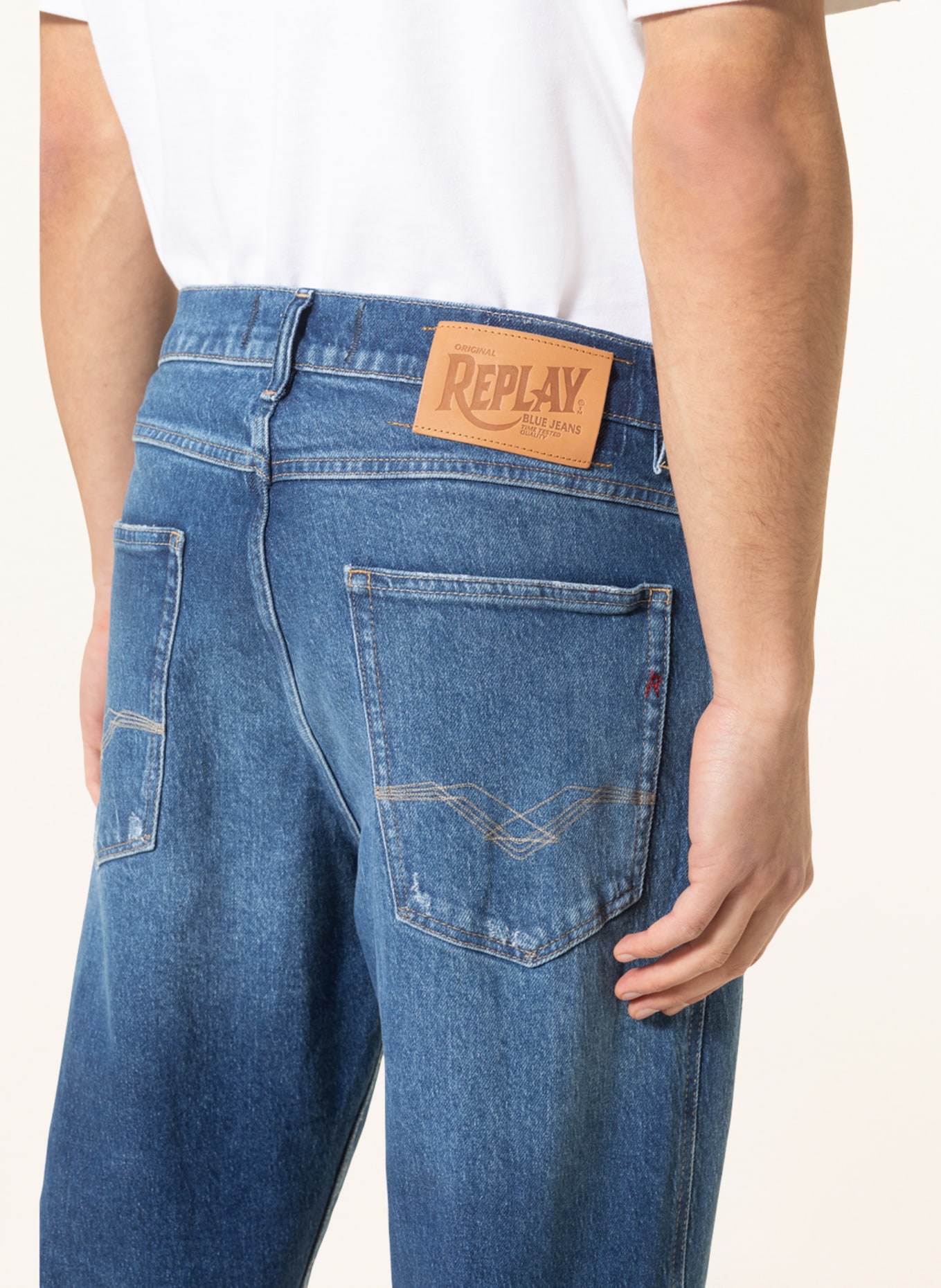 REPLAY Jeans SANDOT Relaxed Tapered Fit, Farbe: 009 MEDIUM BLUE (Bild 5)