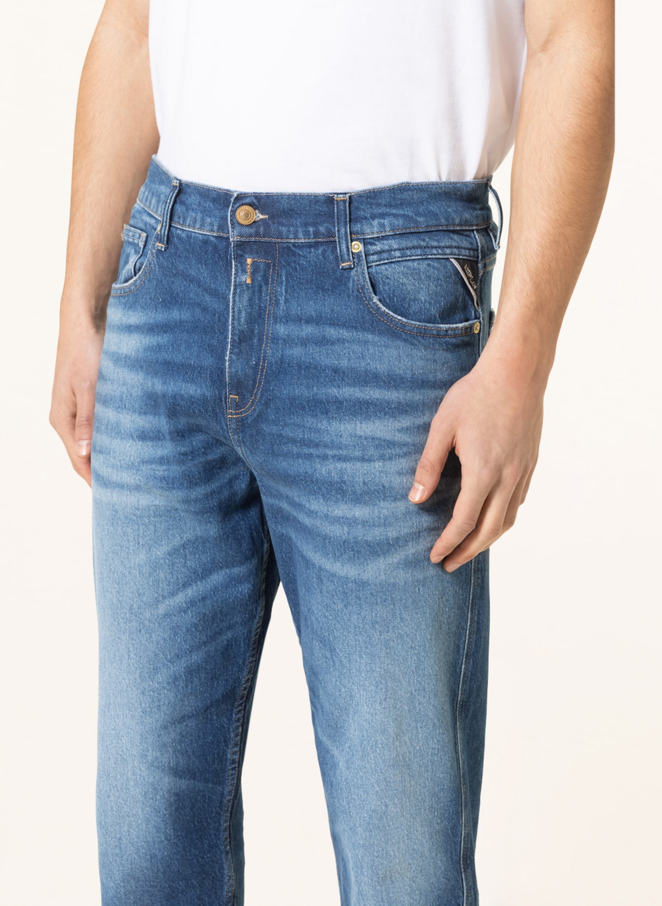 REPLAY Jeans SANDOT Relaxed Tapered Fit, Farbe: 009 MEDIUM BLUE (Bild 6)