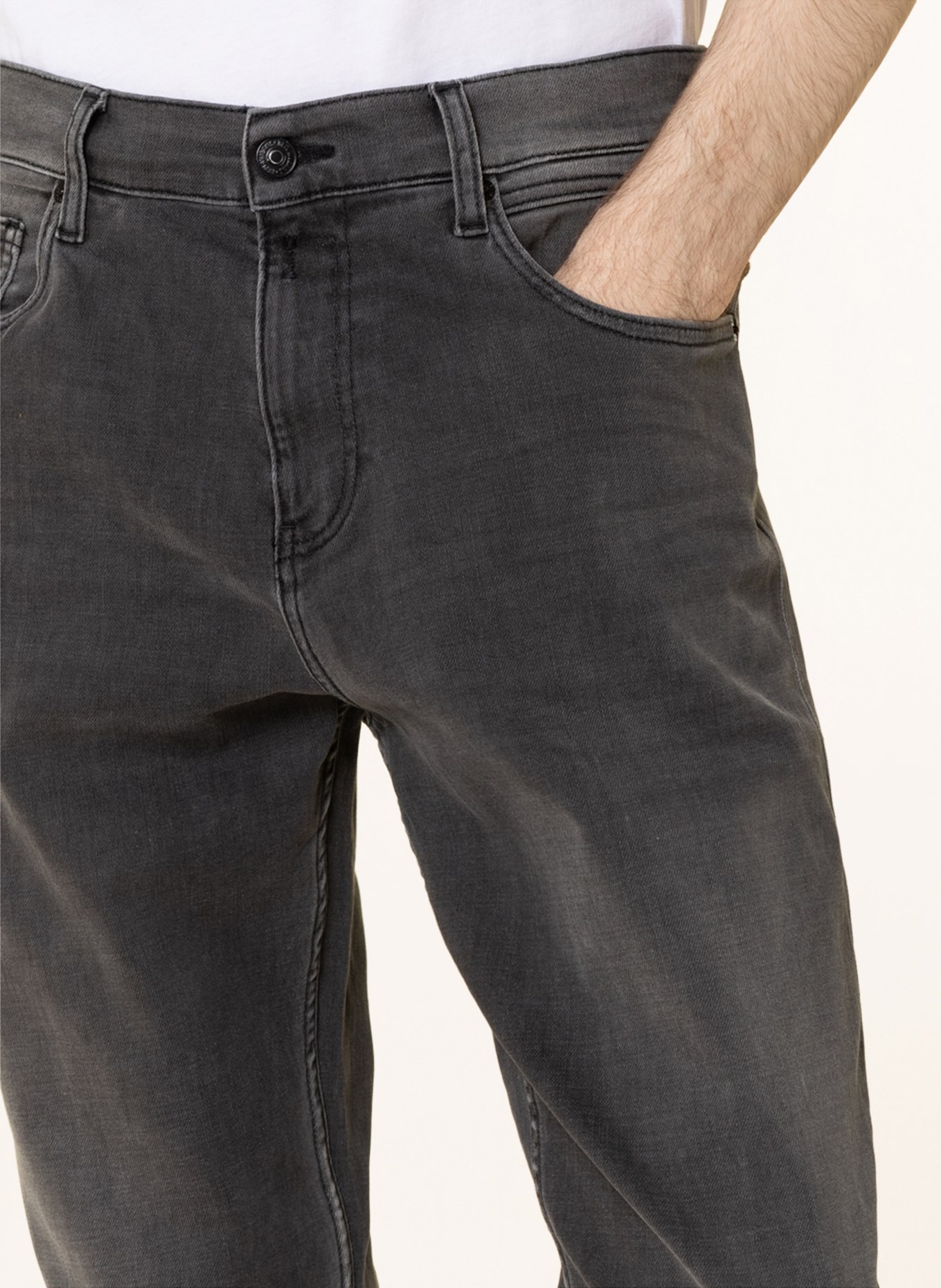 REPLAY Jeans SANDOT Relaxed Tapered Fit, Farbe: 097 DARK GREY (Bild 6)