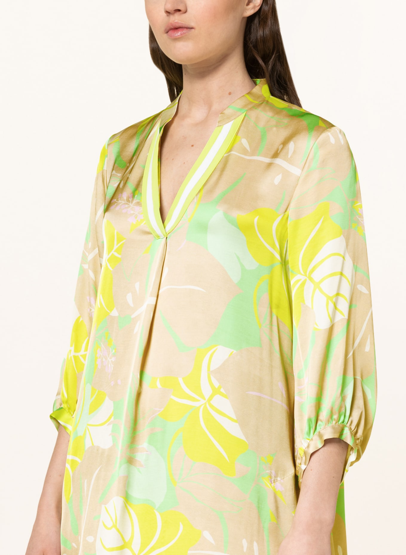 LOUIS and MIA Satin dress with 3/4 sleeves, Color: BEIGE/ LIGHT GREEN/ GREEN (Image 4)
