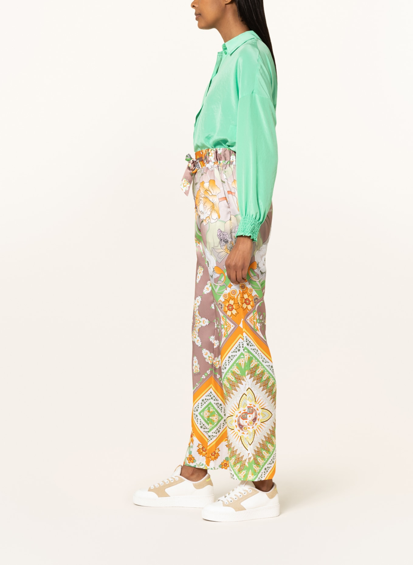 HERZEN'S ANGELEGENHEIT Wide leg trousers made of silk, Color: TAUPE/ LIGHT GREEN/ ORANGE (Image 4)