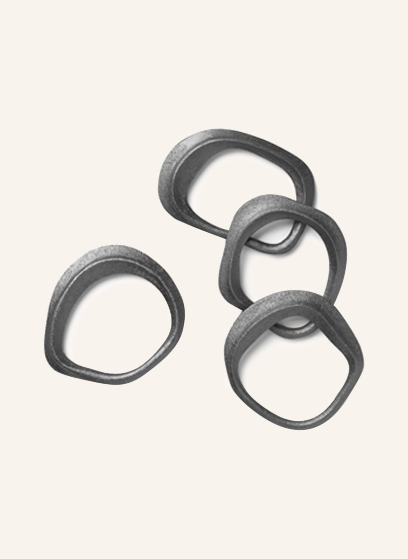 Ferm LIVING Set of 4 napkin rings FLOW, Color: BLACK (Image 1)