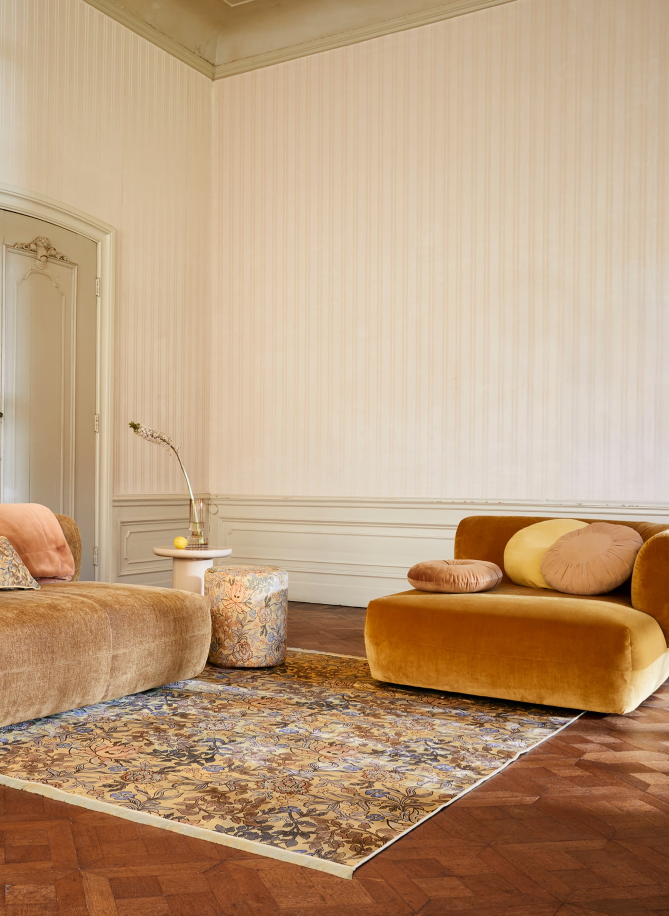 ESSENZA Decorative cushion GIGI with linen, Color: LIGHT ORANGE (Image 3)