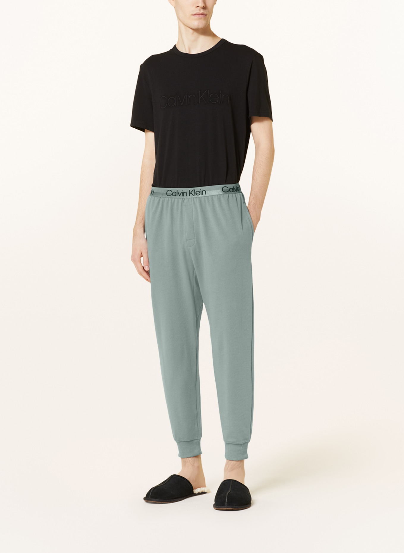 Calvin Klein Pohodlné domácí kalhoty MODERN STRUCTURE: ČERNOŠEDÁ