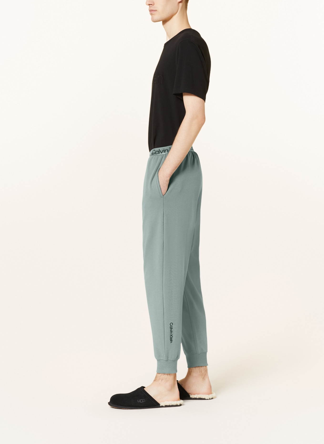 Calvin Klein Pohodlné domácí kalhoty MODERN STRUCTURE: ČERNOŠEDÁ
