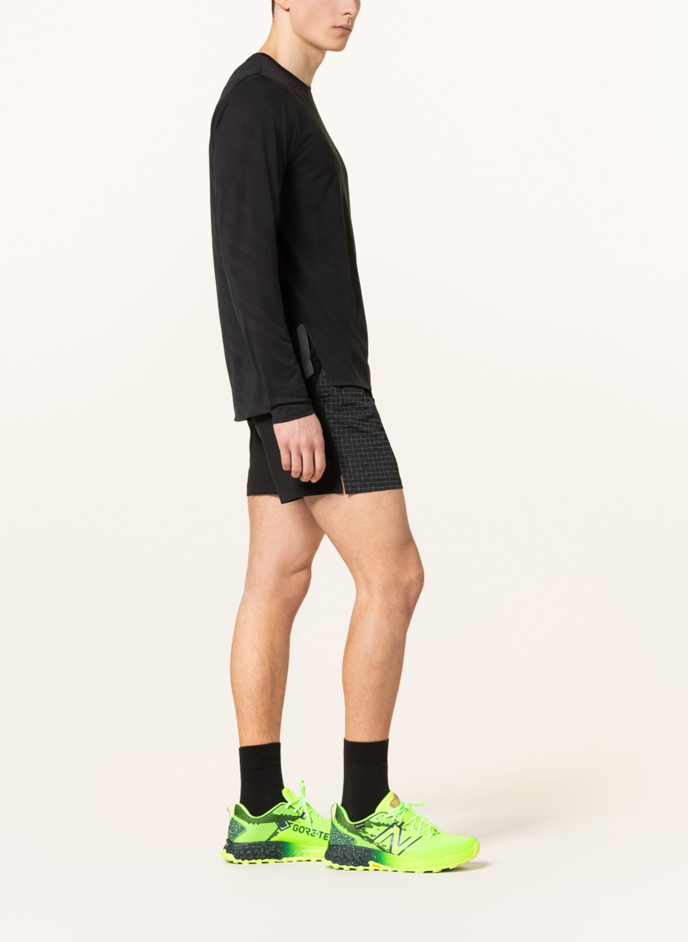 new balance Running shorts GRAPHIC IMPACT RUN LUMINOUS, Color: OLIVE/ BLACK (Image 4)