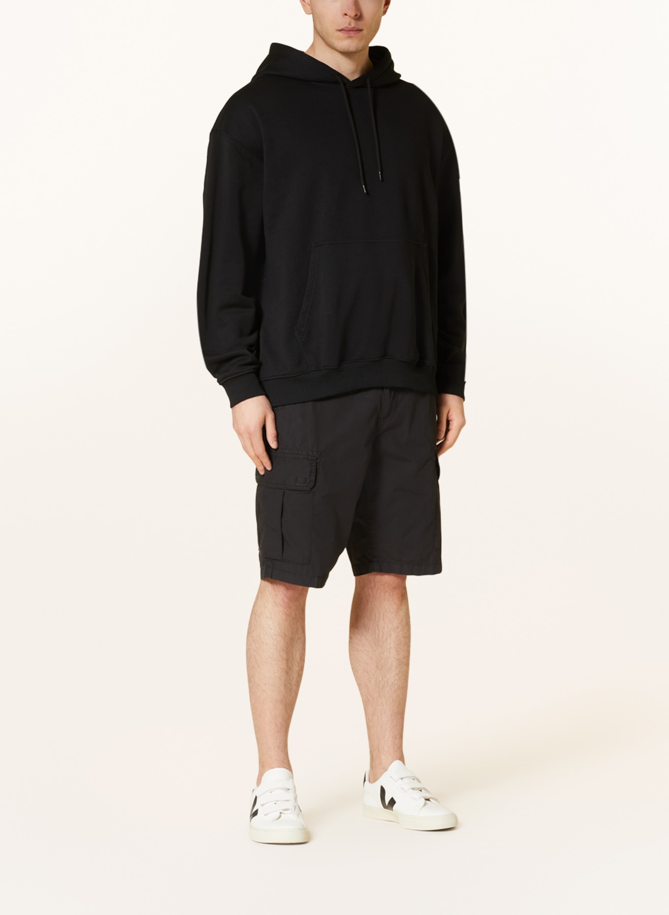 NAPAPIJRI Cargoshorts NOTO: SCHWARZ