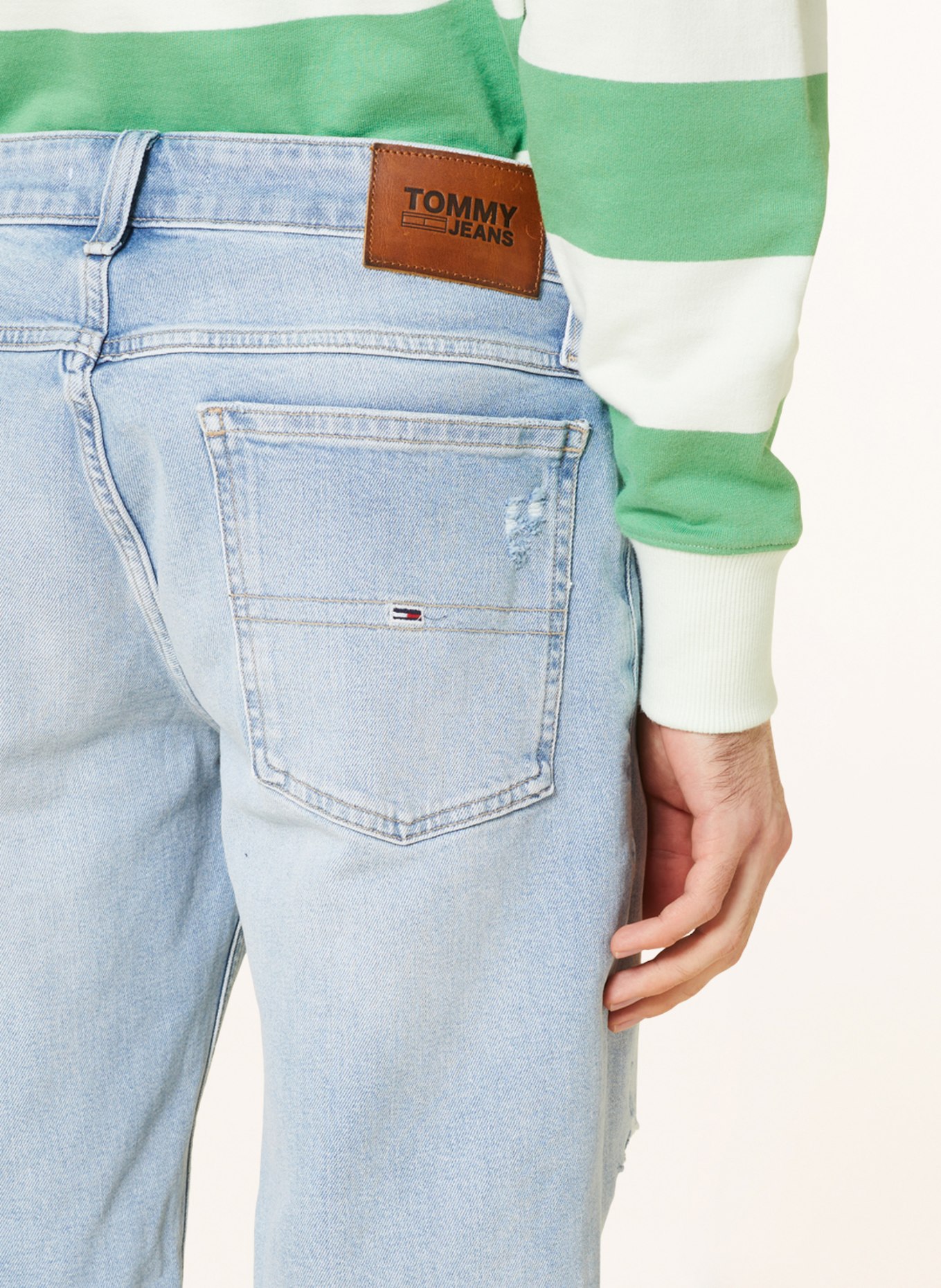 TOMMY JEANS Jeansshorts RONNIE Relaxed Fit, Farbe: 1AB Denim Light (Bild 6)