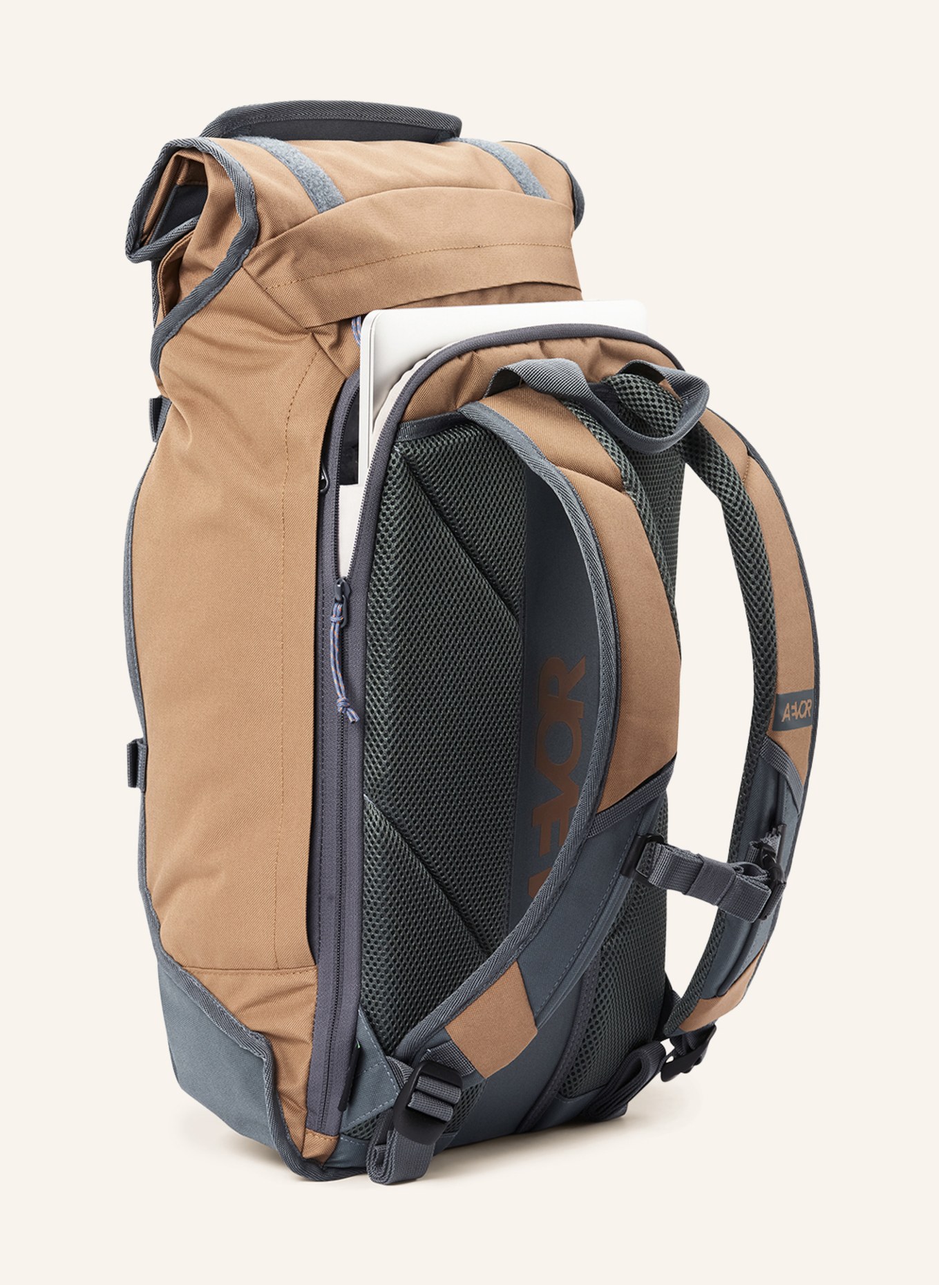 AEVOR Backpack TRIP PACK 26 l with laptop compartment, Color: BEIGE (Image 3)