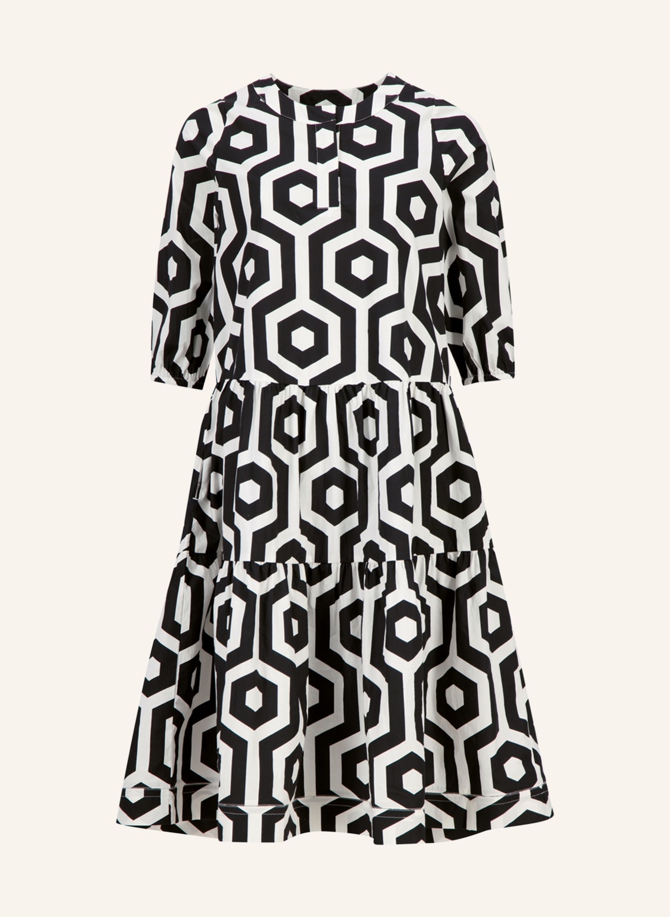 FYNCH-HATTON Dress with black/ white 3/4 sleeves in