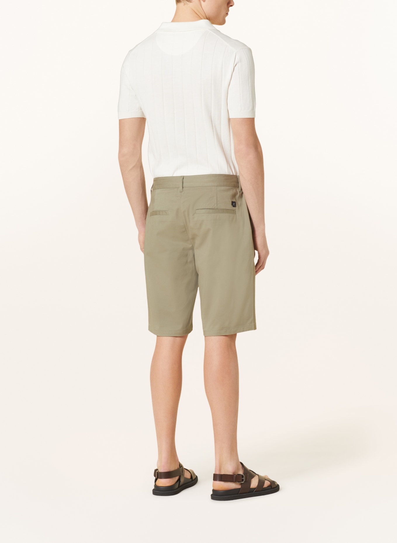 NOWADAYS Shorts Regular Fit, Farbe: OLIV (Bild 3)