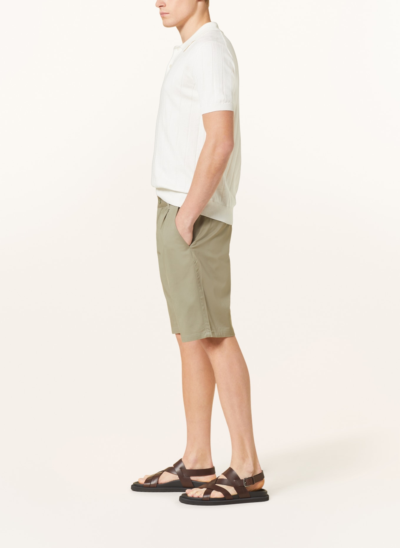 NOWADAYS Shorts Regular Fit, Farbe: OLIV (Bild 4)