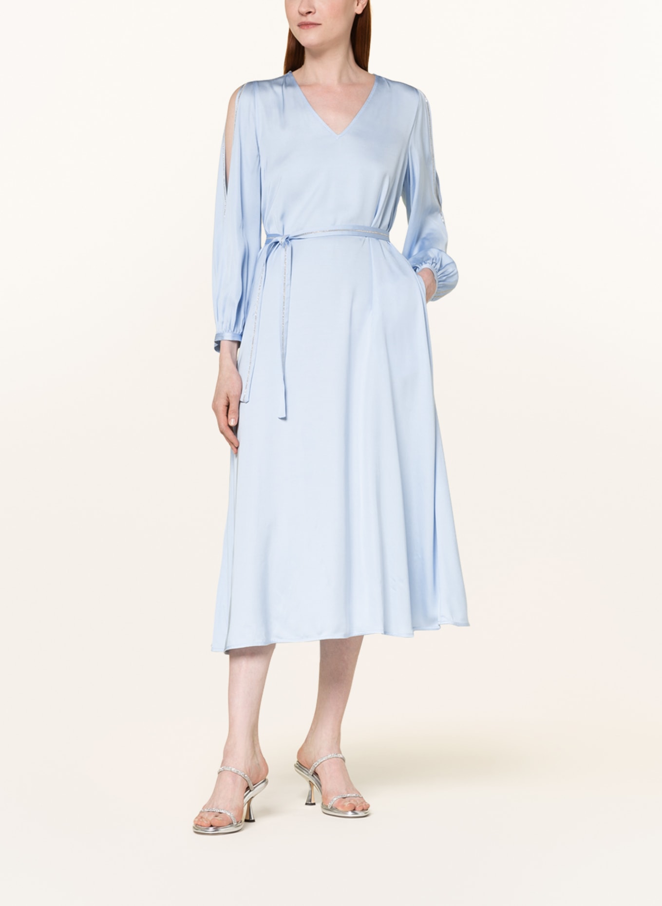 PESERICO Kleid mit Schmucksteinen und Cut-outs, Farbe: HELLBLAU (Bild 2)
