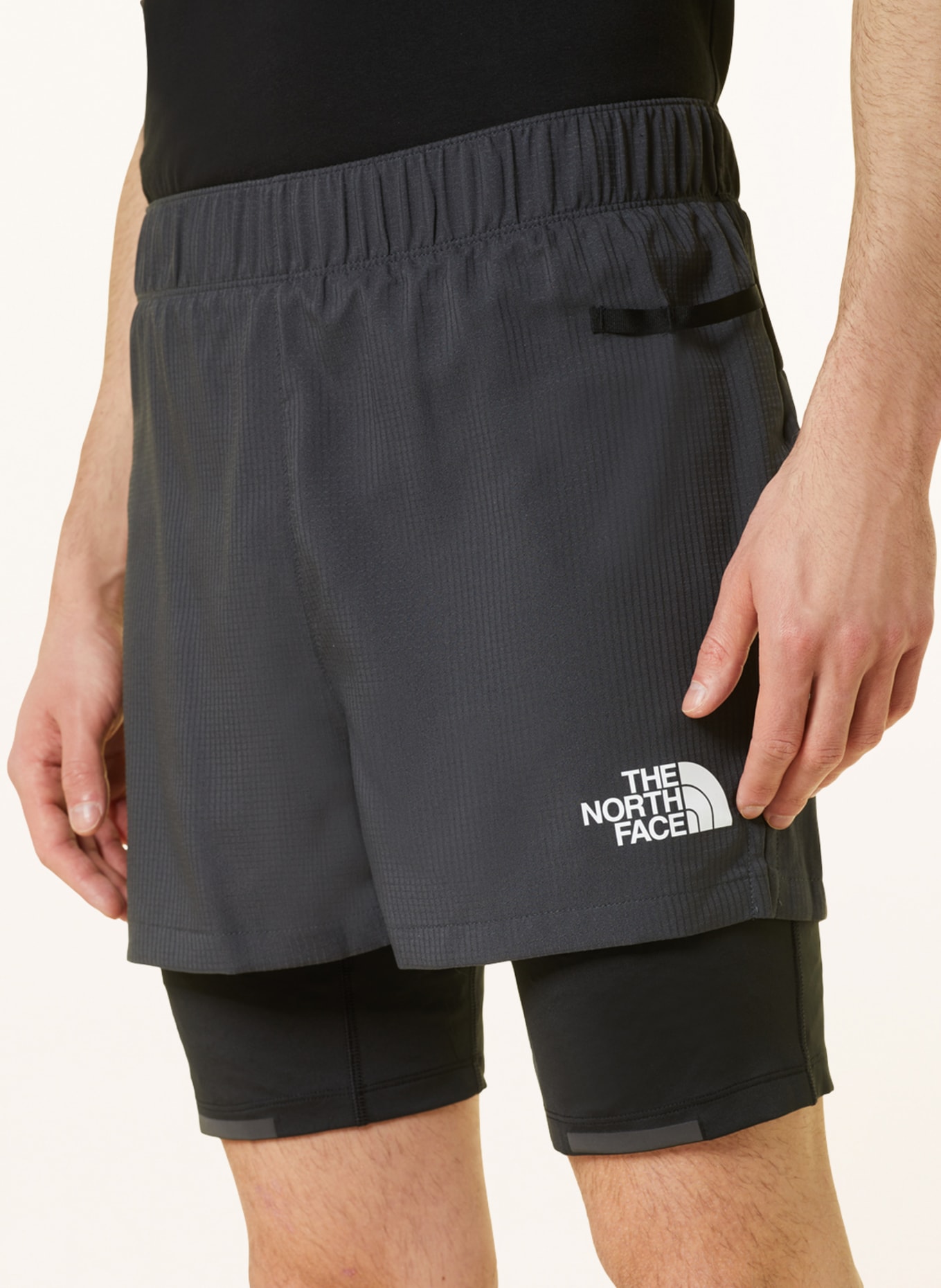 THE NORTH FACE 2-in-1 running shorts MOUNTAIN ATHLETICS LAB, Color: DARK GRAY (Image 5)