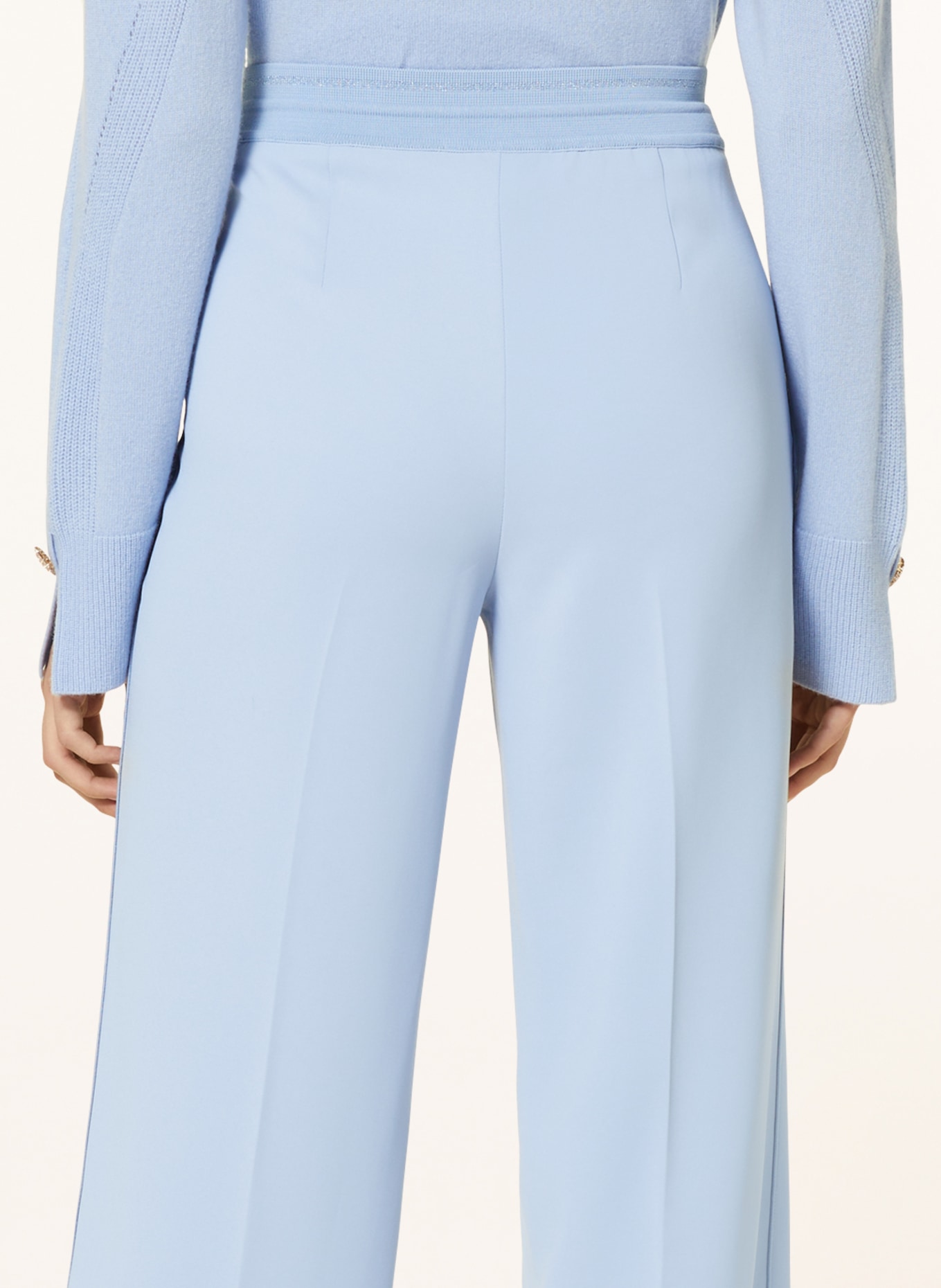 MARC CAIN Trousers WAUKEE in jogger style with glitter thread, Color: LIGHT BLUE (Image 5)