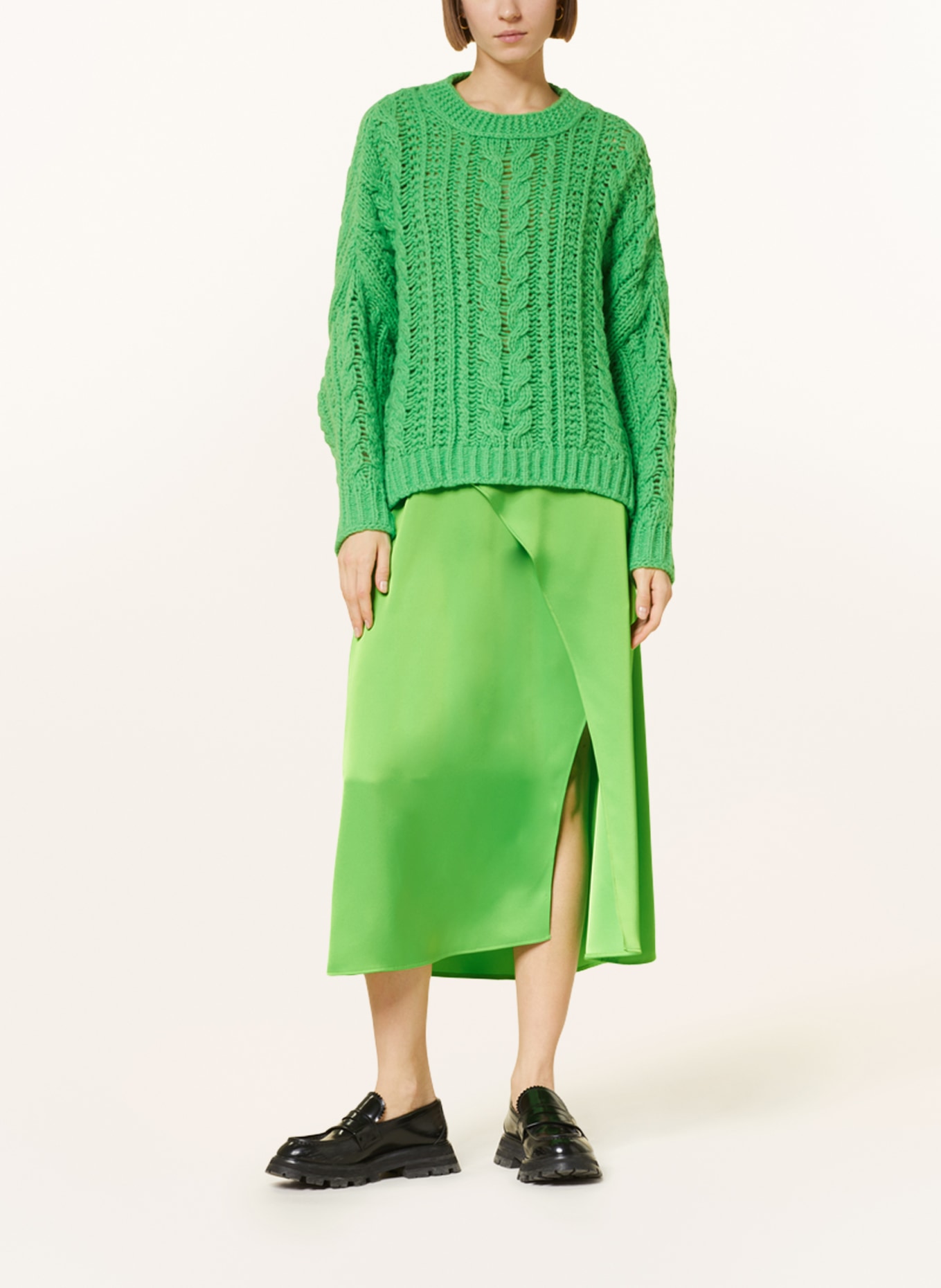MARC CAIN Satin skirt in wrap look, Color: 549 dark apple green (Image 2)