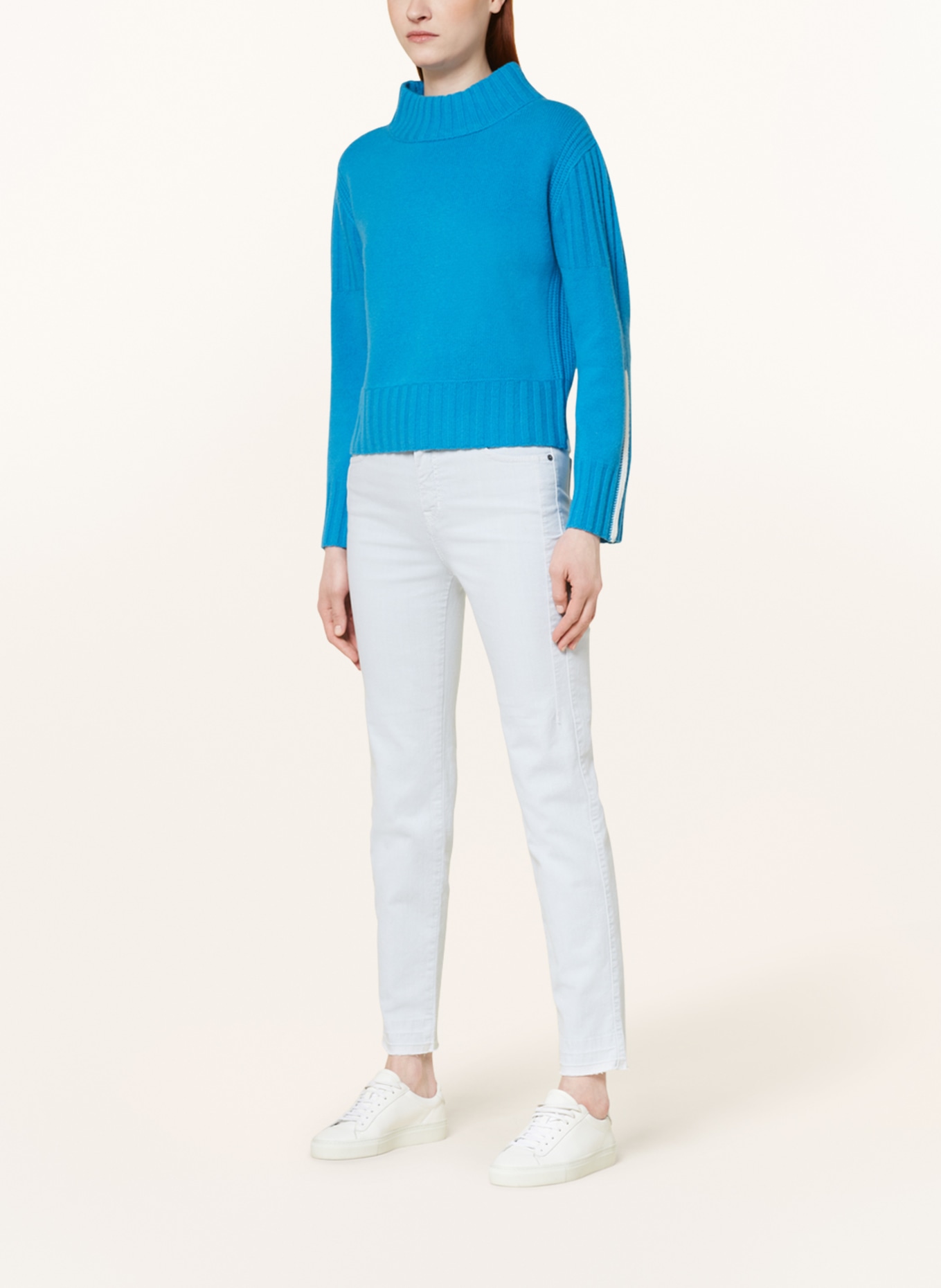 MARC CAIN Jeans SILEA, Farbe: 304 soft powder blue (Bild 2)