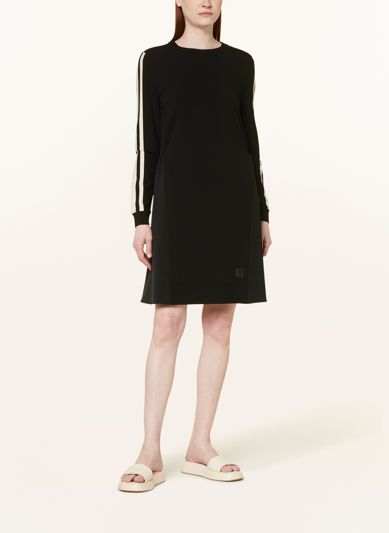 MARC CAIN Dzianinowa sukienka z mieszanki materiałów, Kolor: 910 black and white (Obrazek 2)