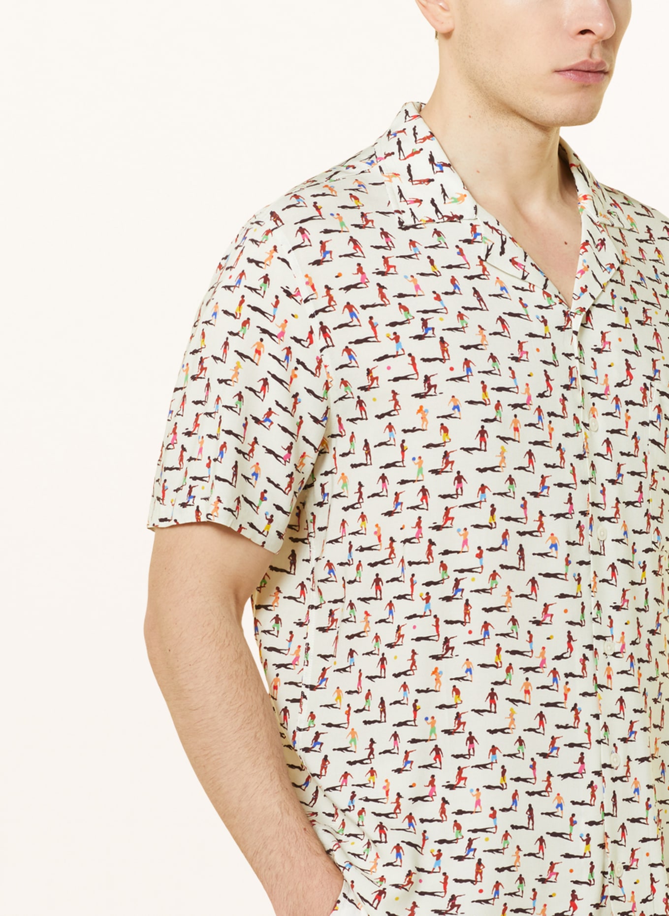 arrels BARCELONA Koszula z klapami ALTINHA × MALIKA FAVRE comfort fit, Kolor: BIAŁY/ BRĄZOWY/ ZIELONY (Obrazek 4)