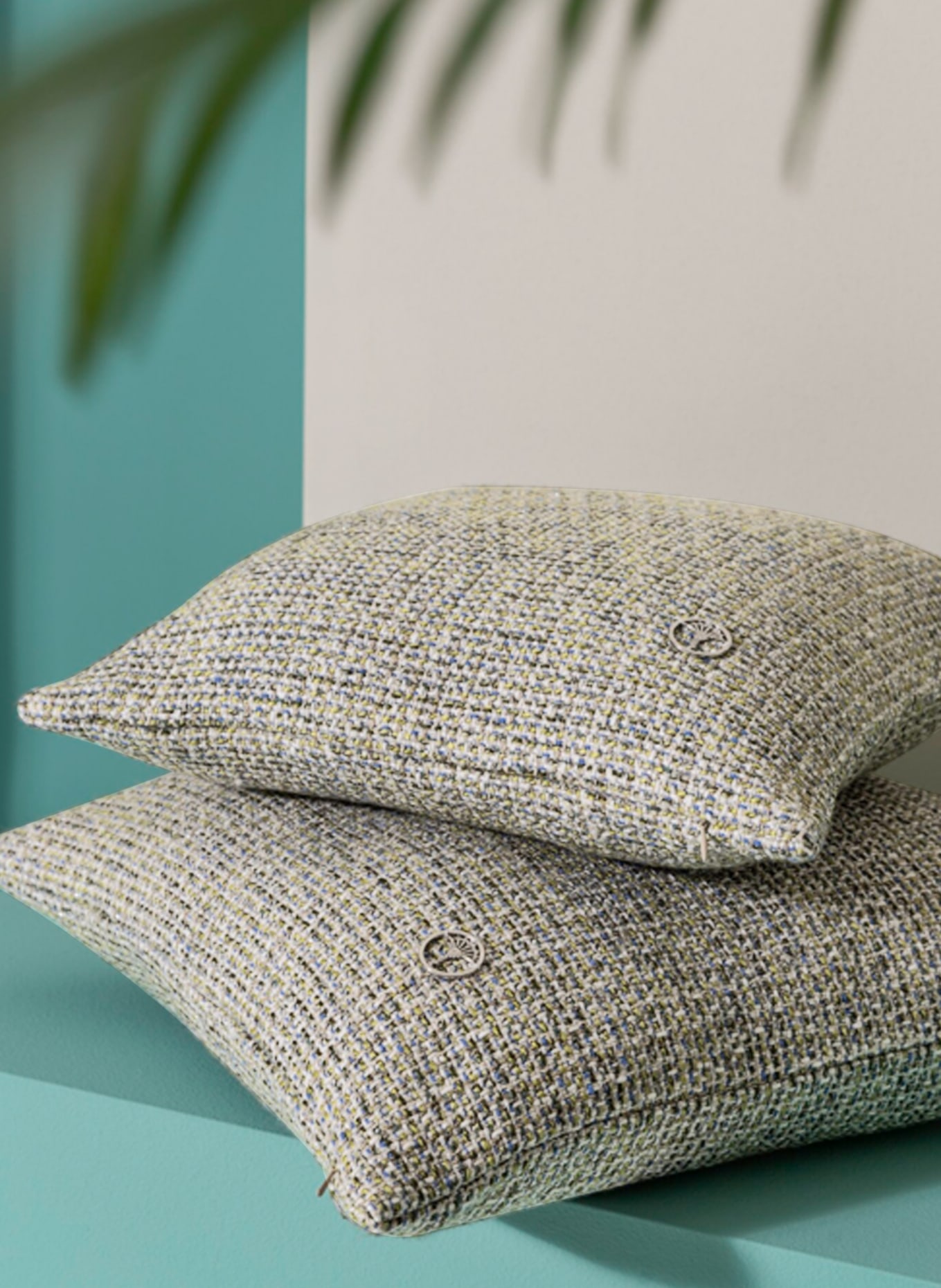 JOOP! Decorative cushion cover JOOP! GRAND in bouclé with glitter thread, Color: LIGHT GREEN/ BLUE (Image 3)