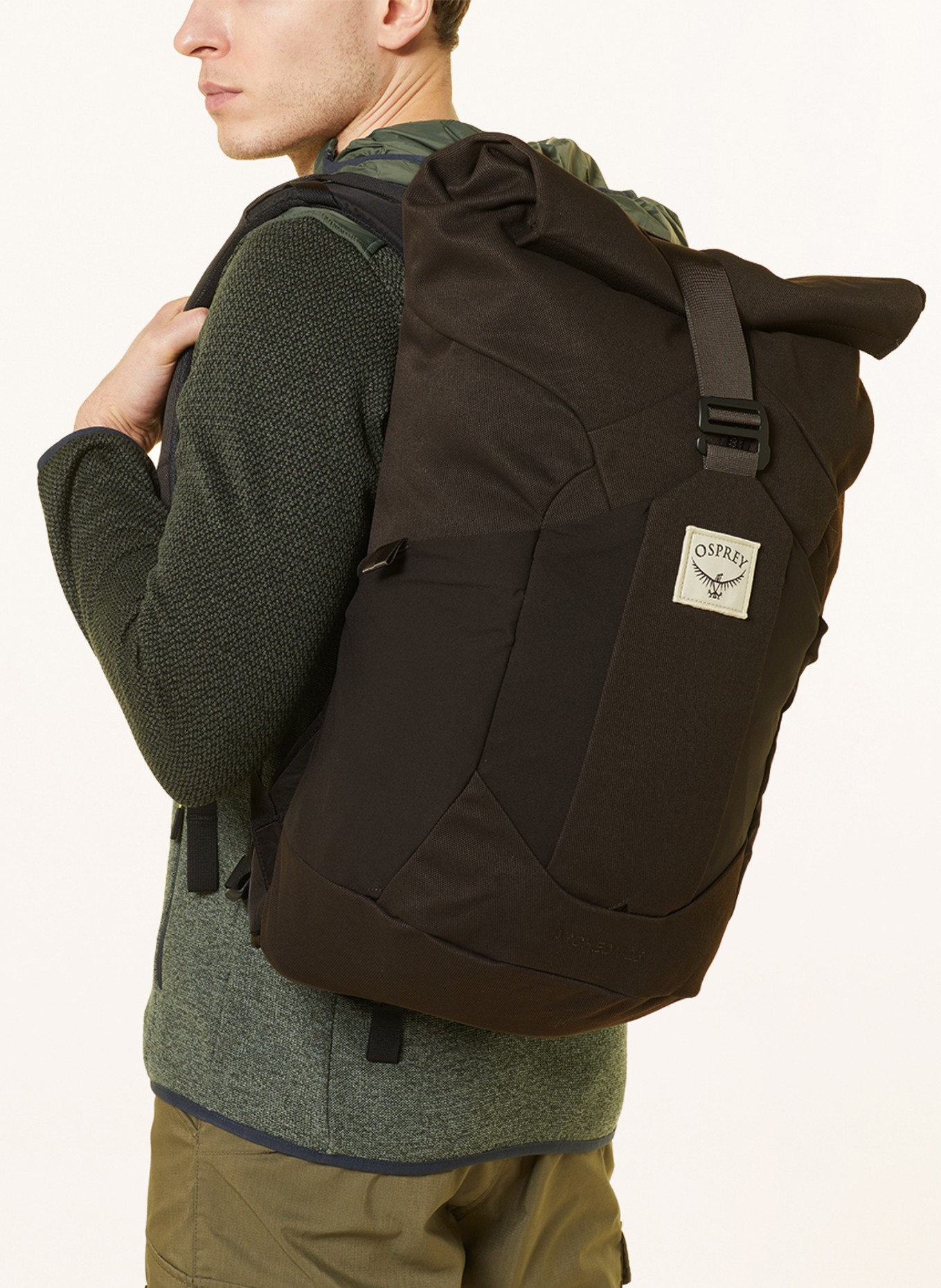 OSPREY Backpack ARCHEON 25 l with laptop compartment, Color: BLACK (Image 4)